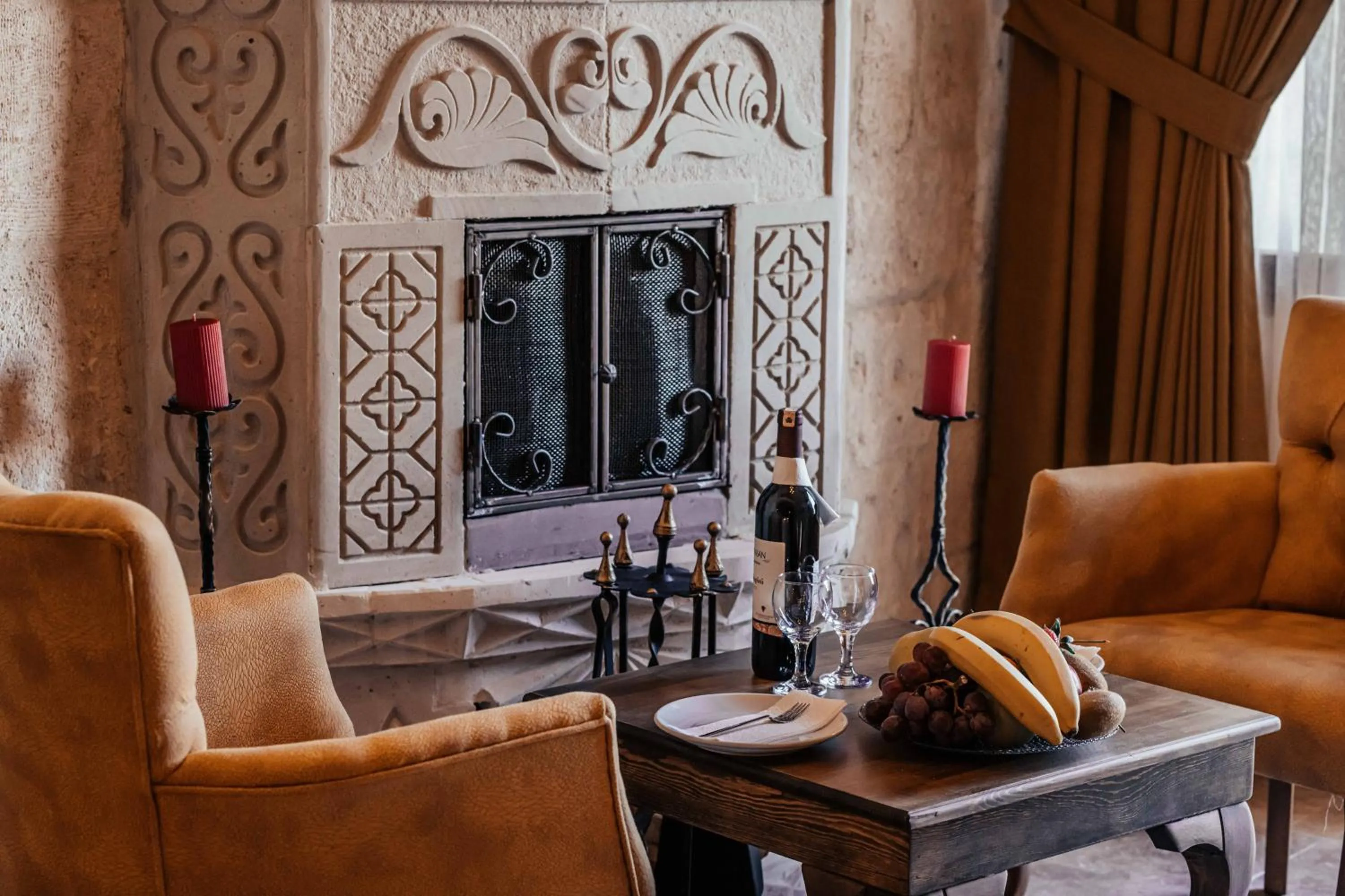 Seating area in Bayar Cave Suites Special Class