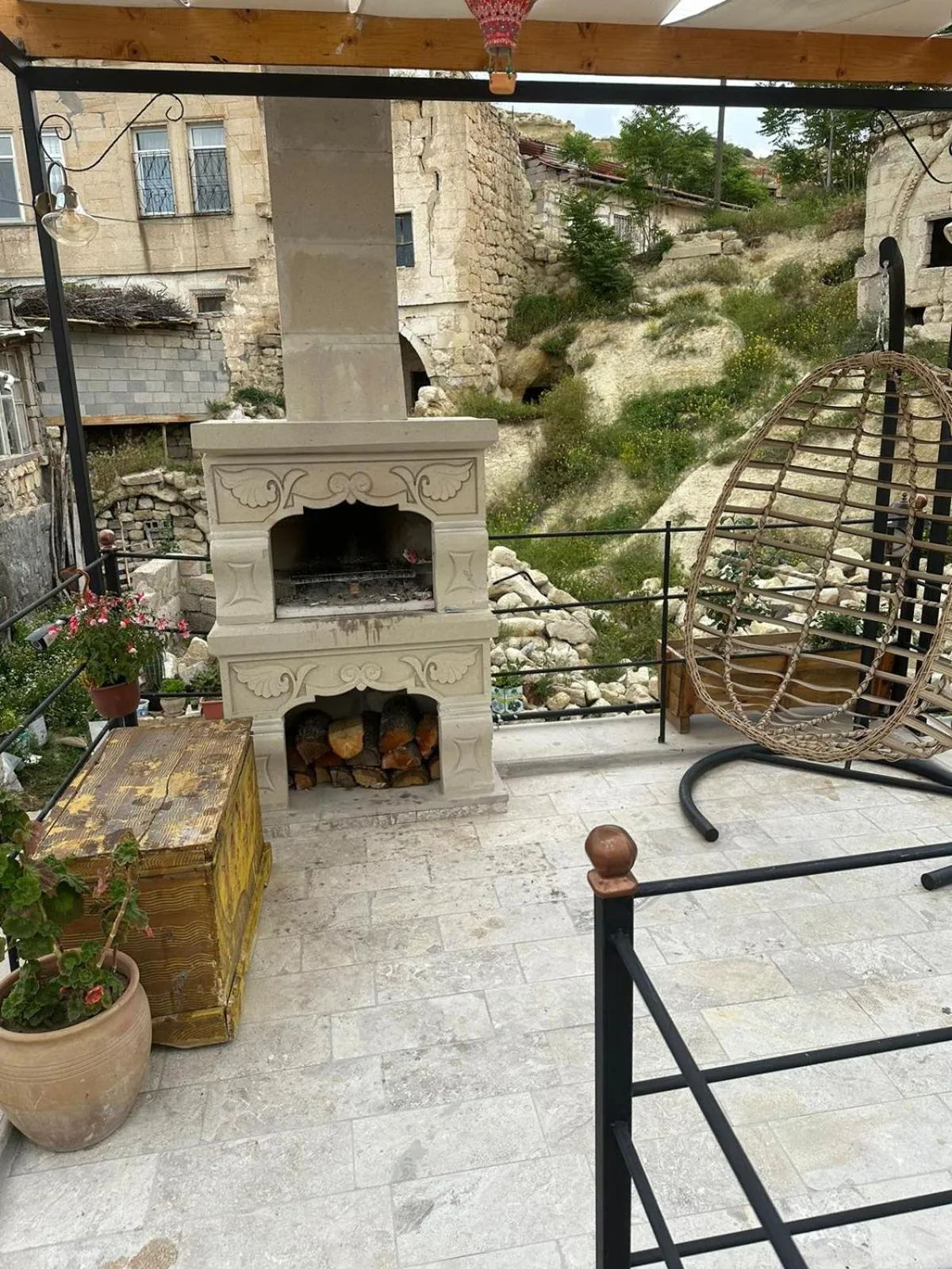 Property building in Bayar Cave Suites Special Class