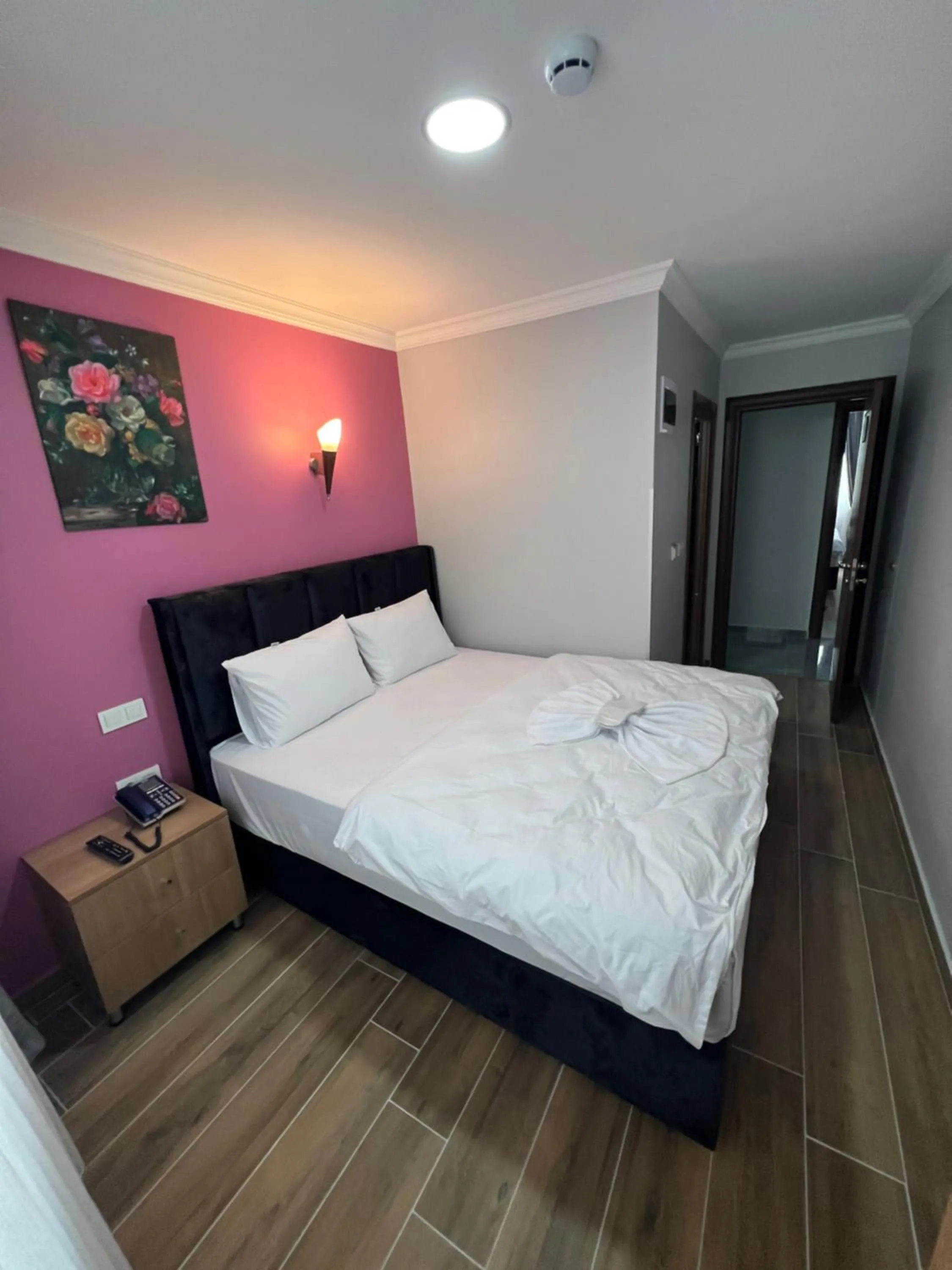 Bed in MİRHAN HOTEL