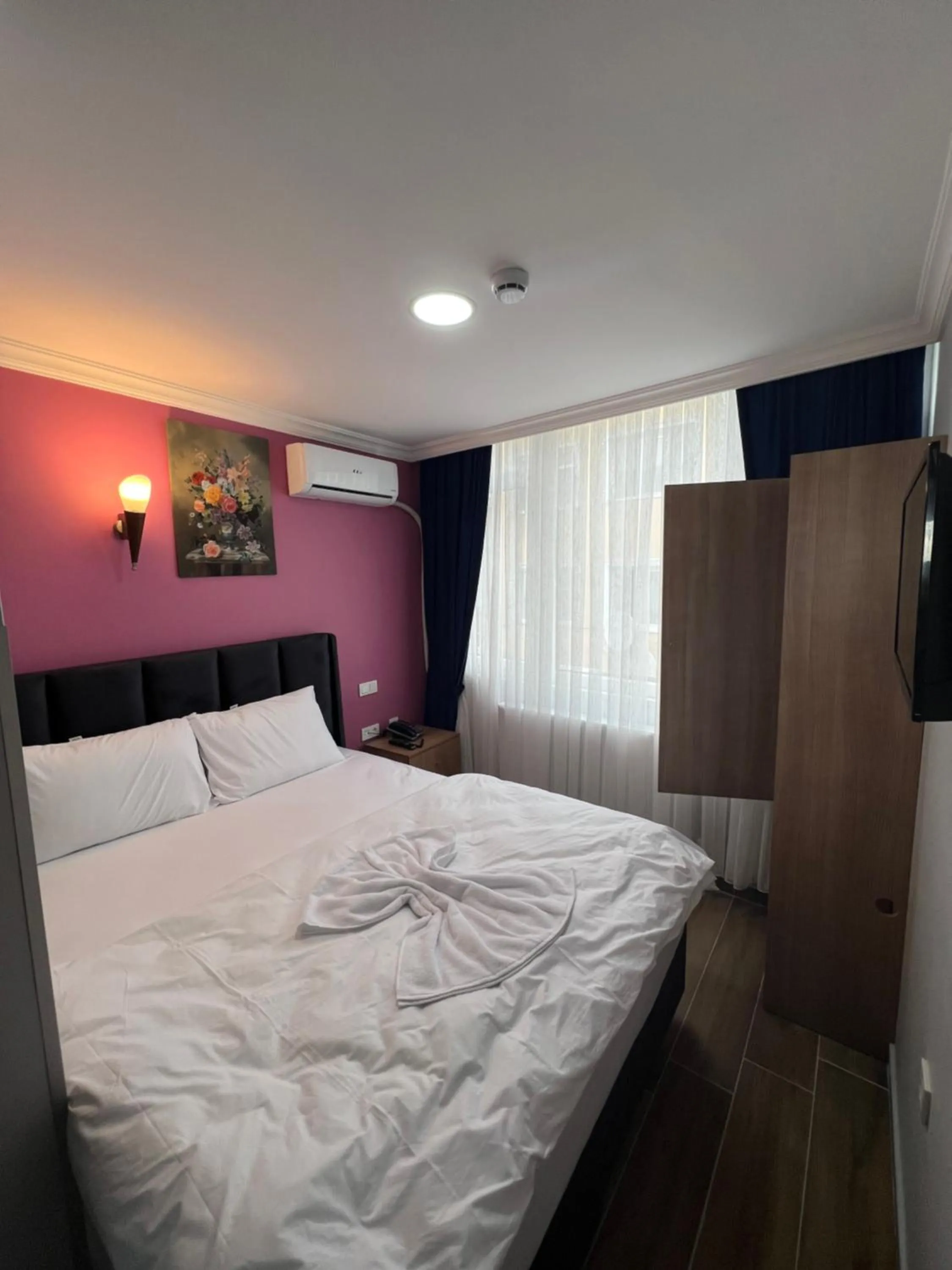 Bed in MİRHAN HOTEL