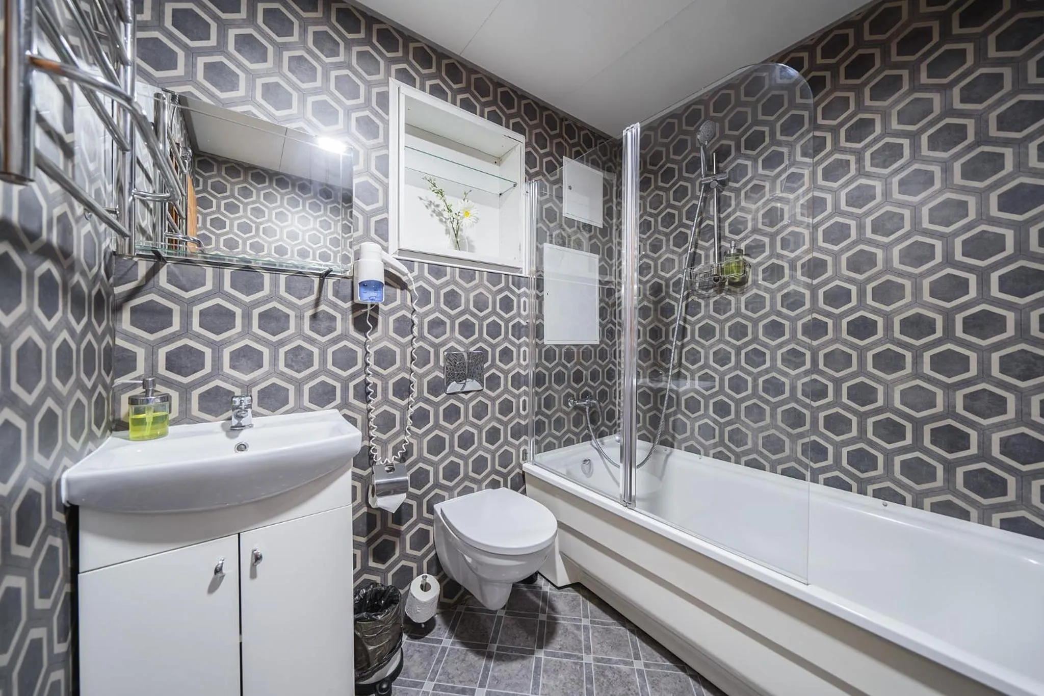 Toilet in Station Self Check-in Apartments - Lollo Stay