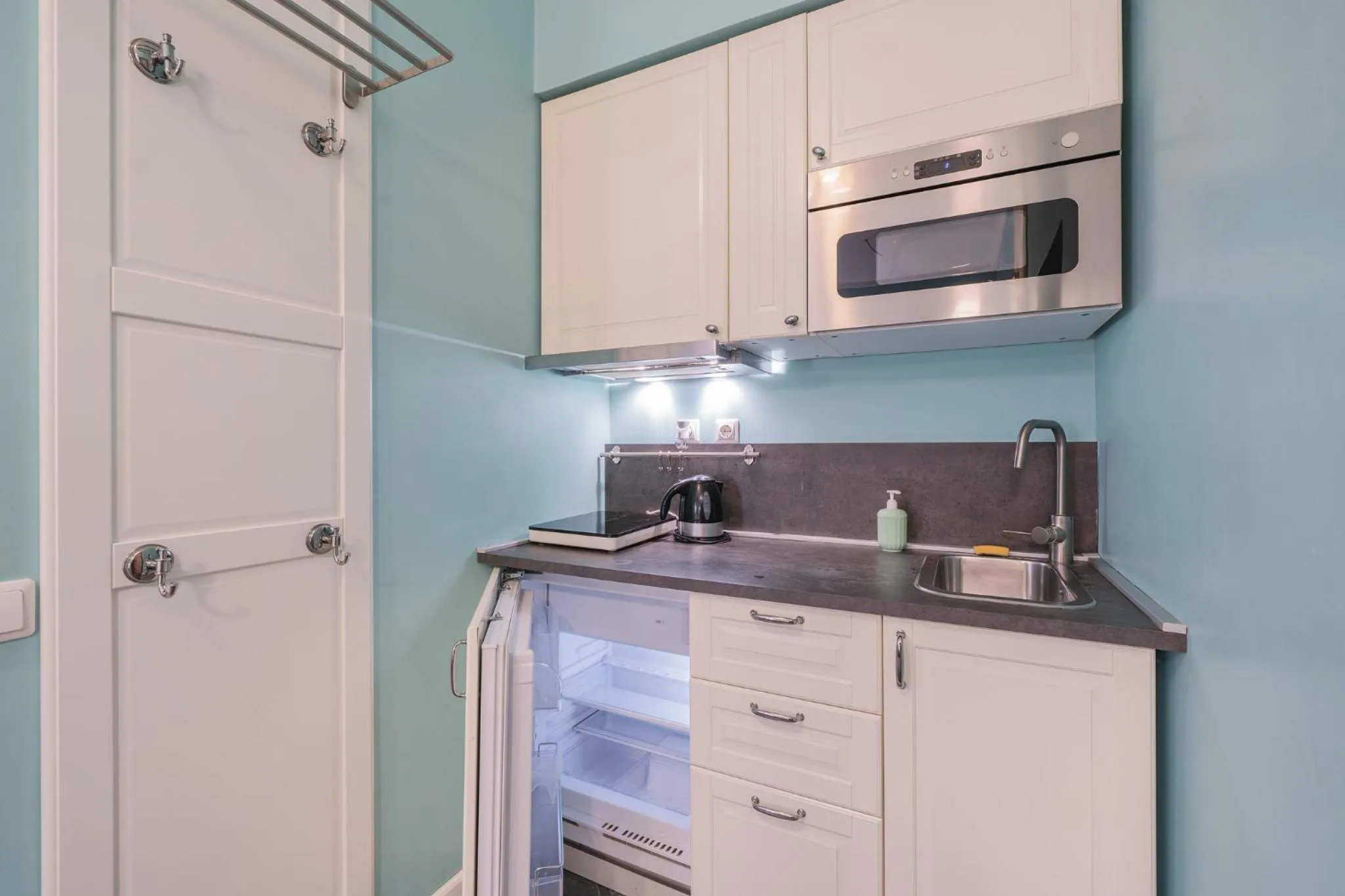 Kitchen or kitchenette in Station Self Check-in Apartments - Lollo Stay