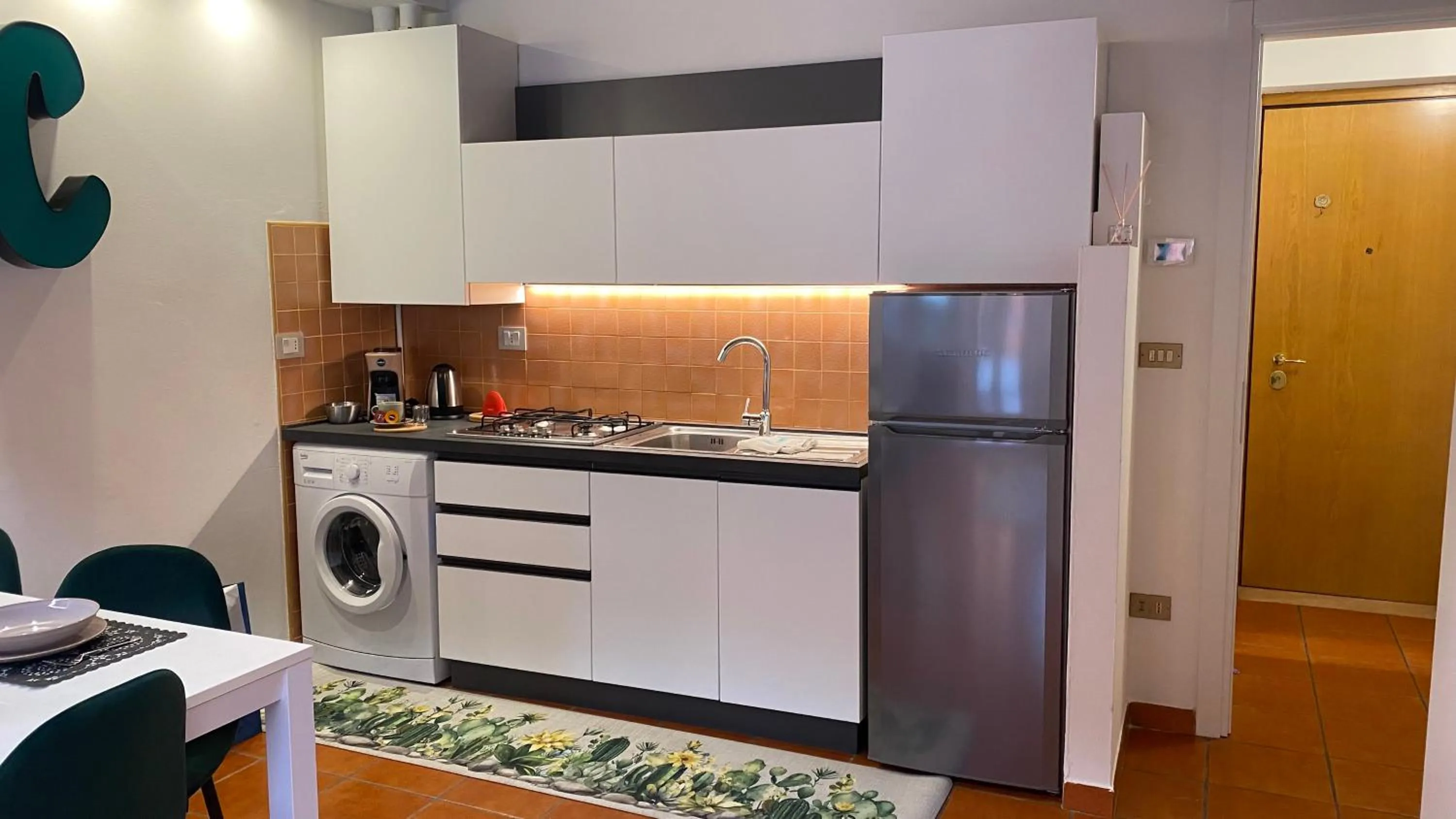 Kitchen or kitchenette in VERONETTA 52