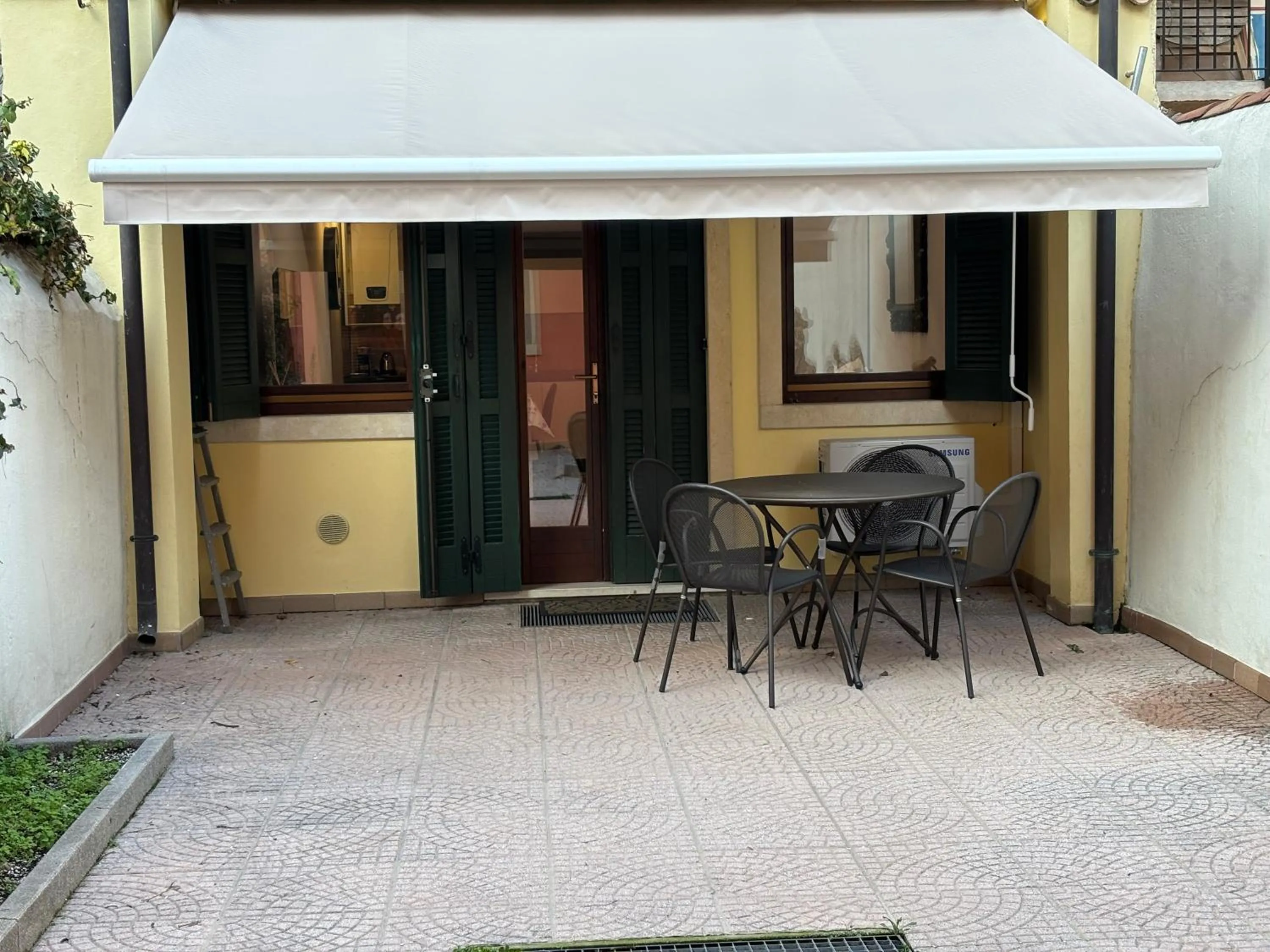 Property building in VERONETTA 52