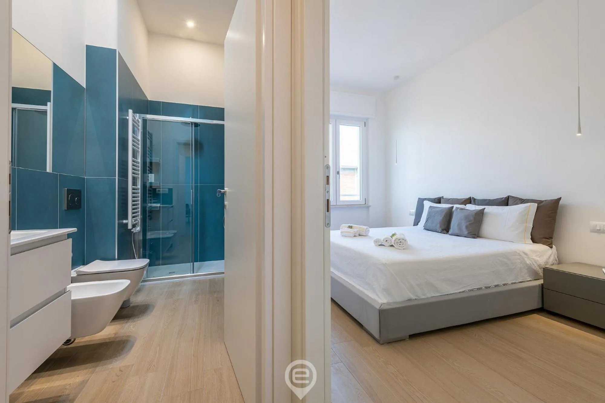 Bed in Enchanting Panoramic Retreat