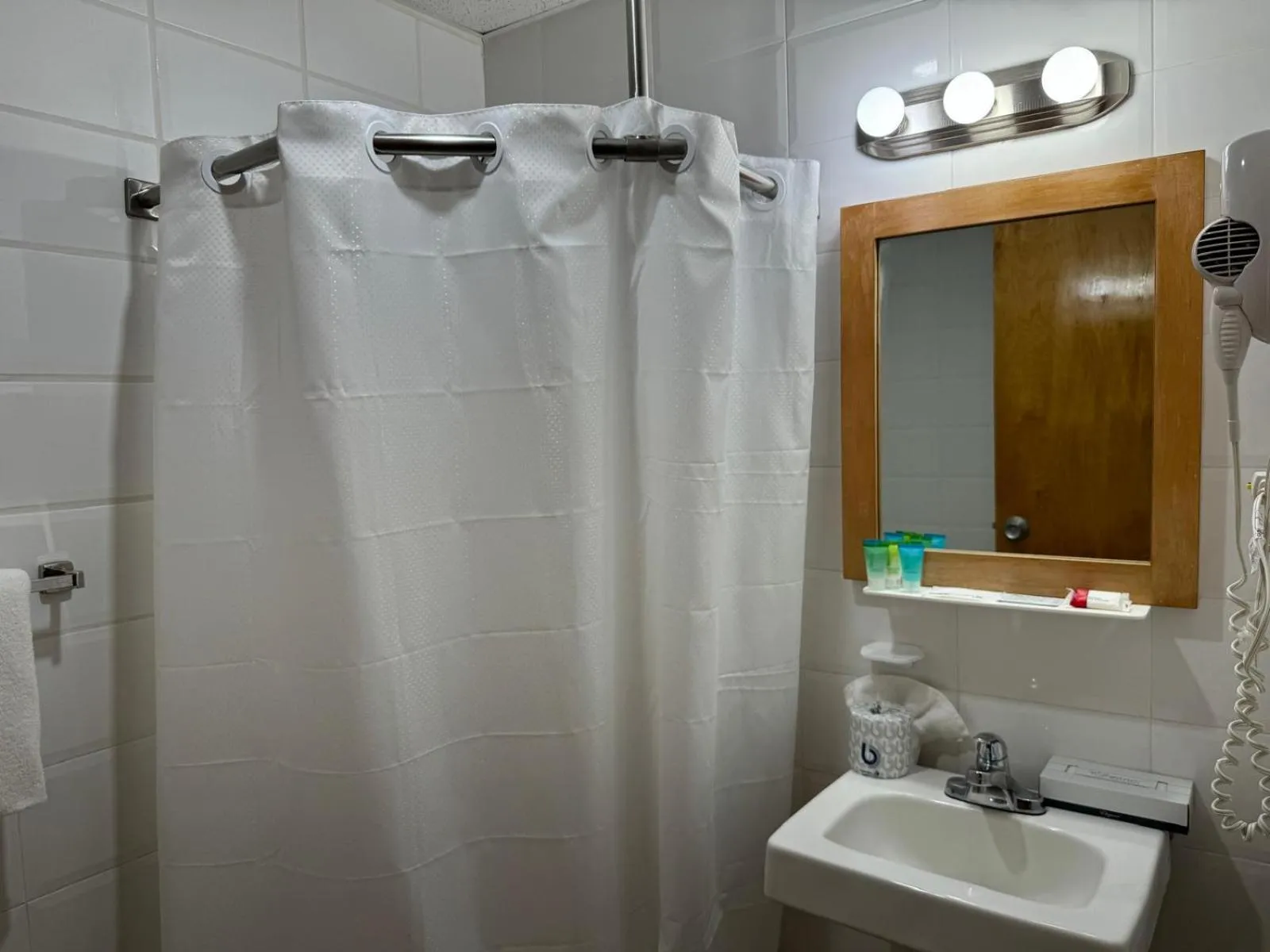 Bathroom in Ficus Hotel