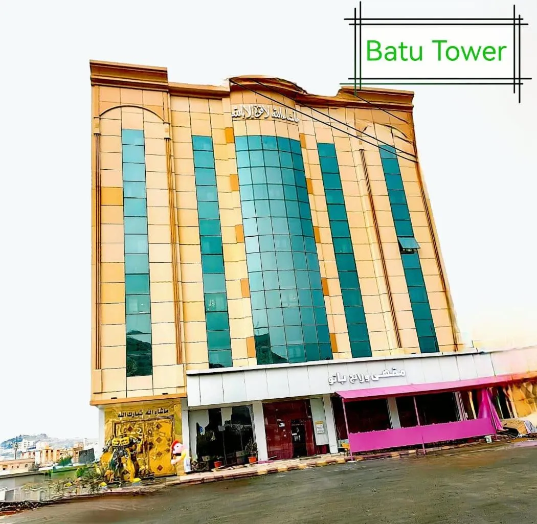 Property building in Patto S Apa