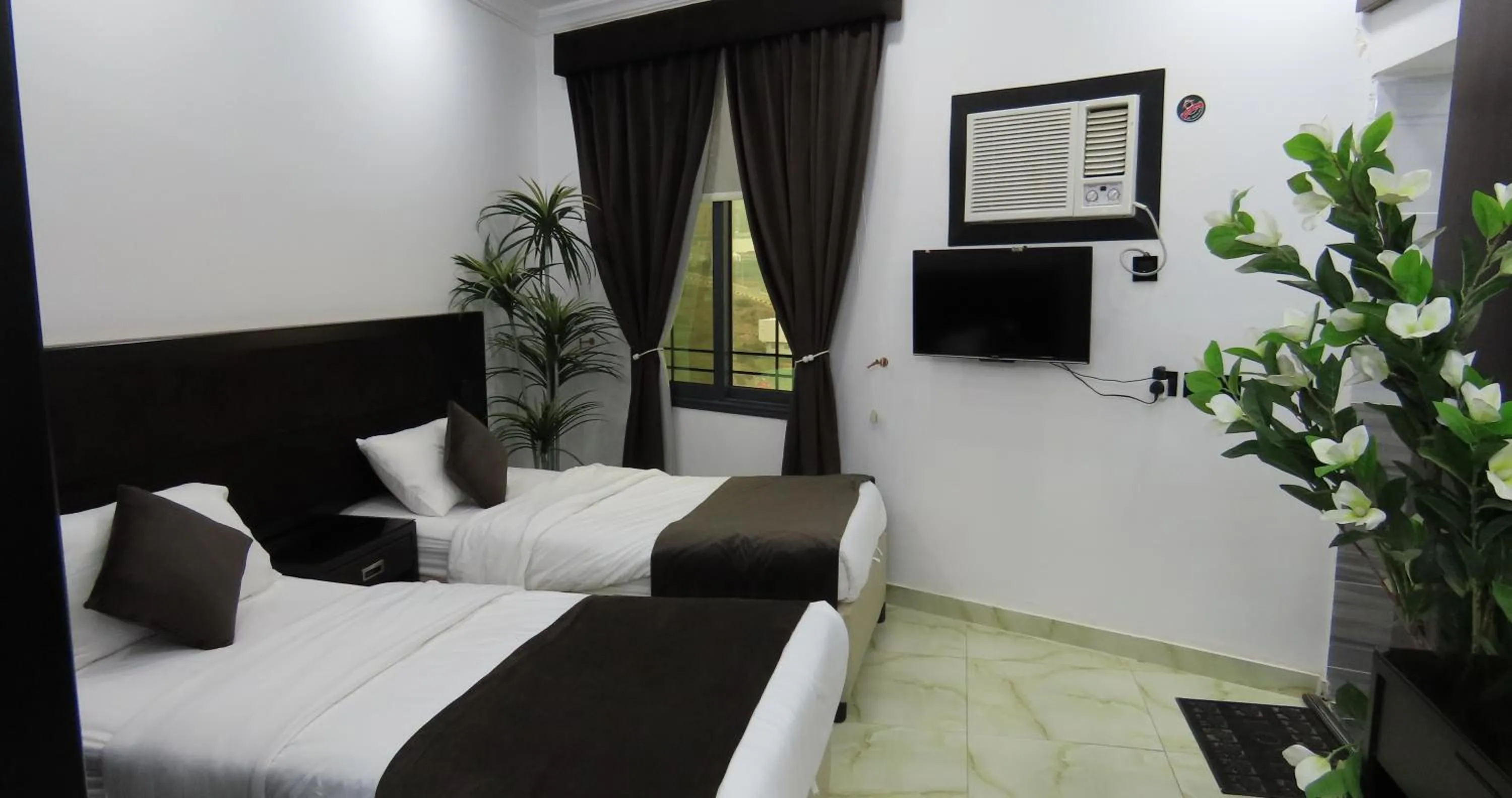 Small Double or Twin Room - single occupancy in Patto S Apa باتو للشقق المخدومة