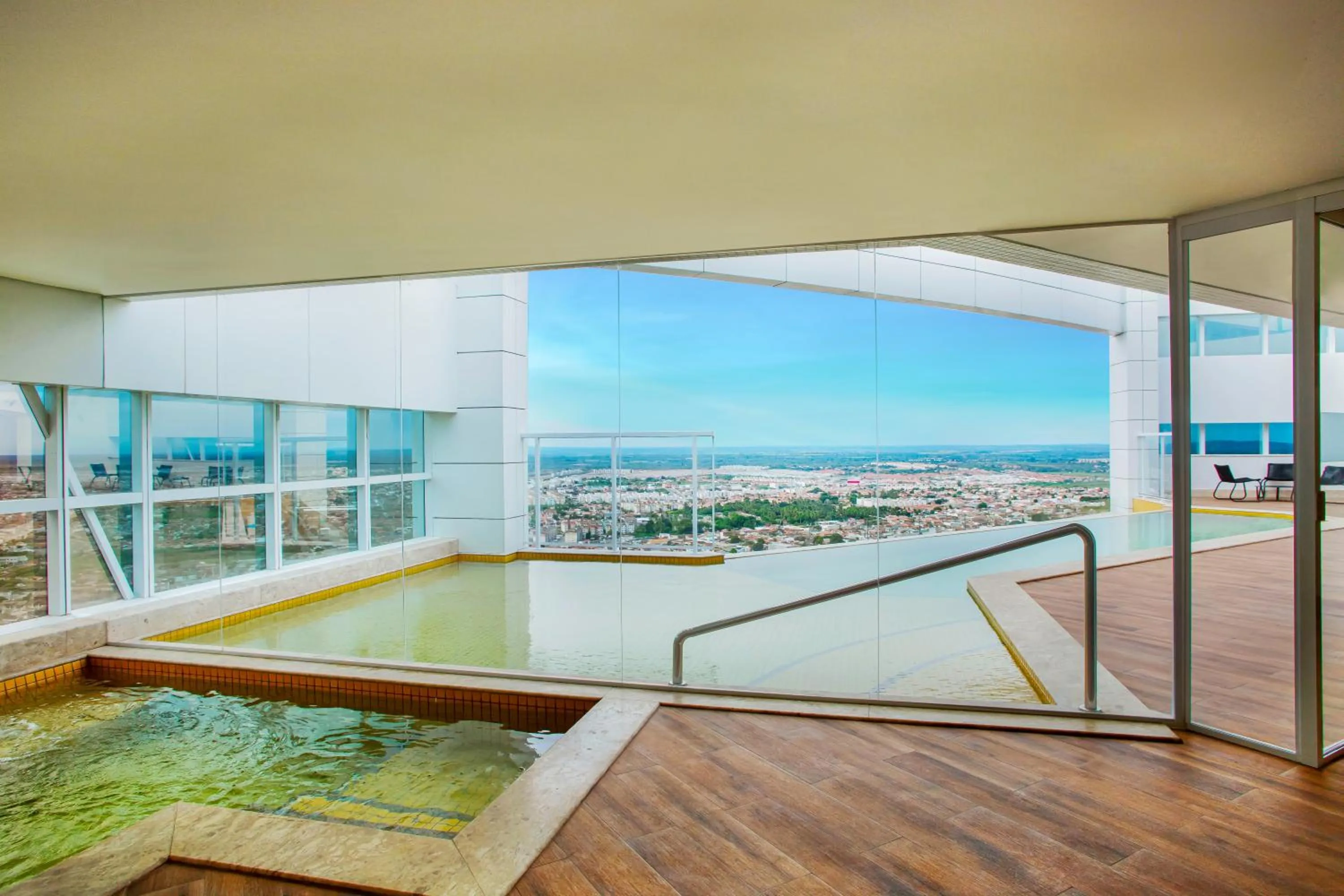 Hot Tub in NH HOTEL FEIRA DE SANTANA