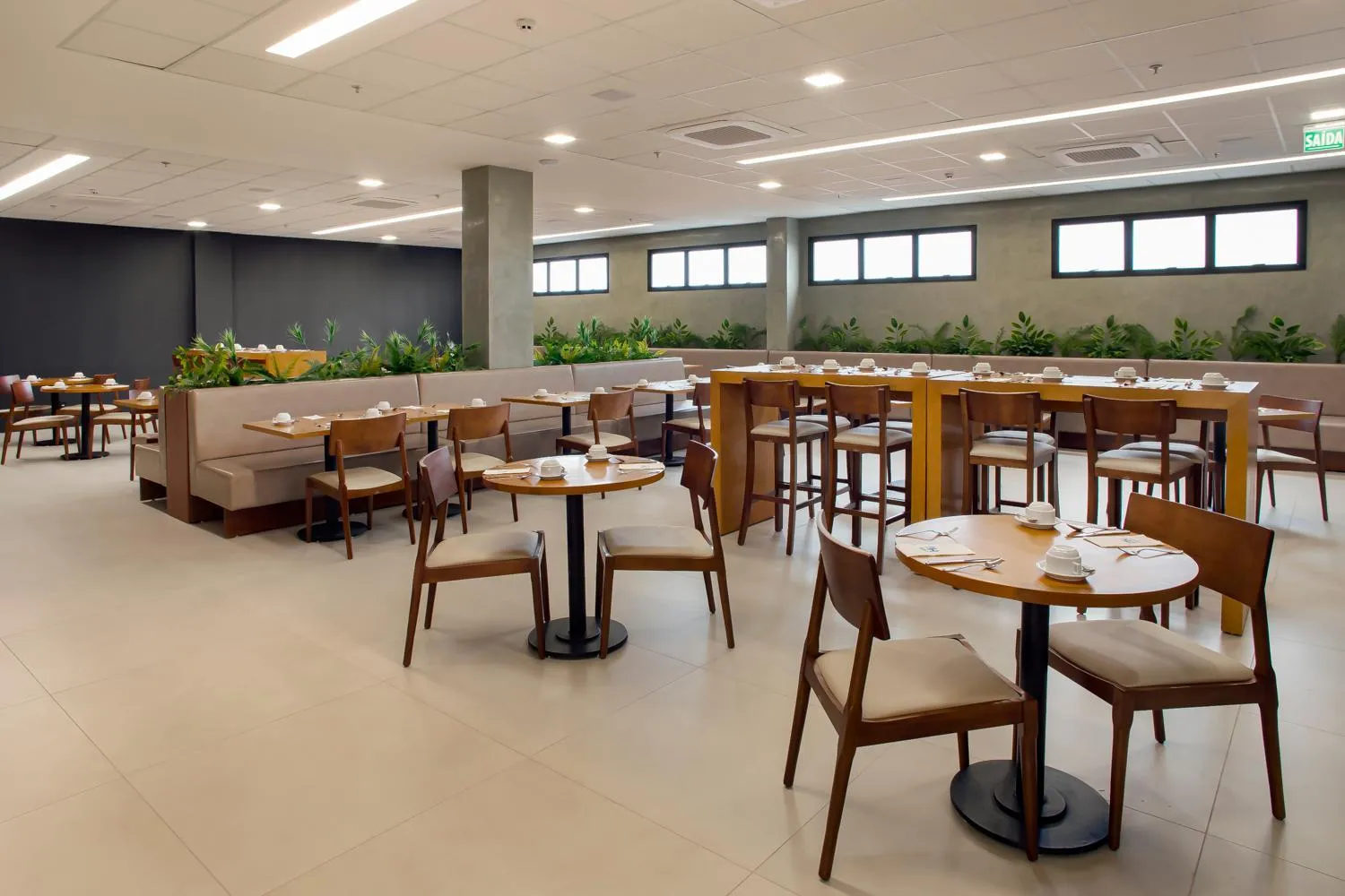 Restaurant/places to eat in NH HOTEL FEIRA DE SANTANA