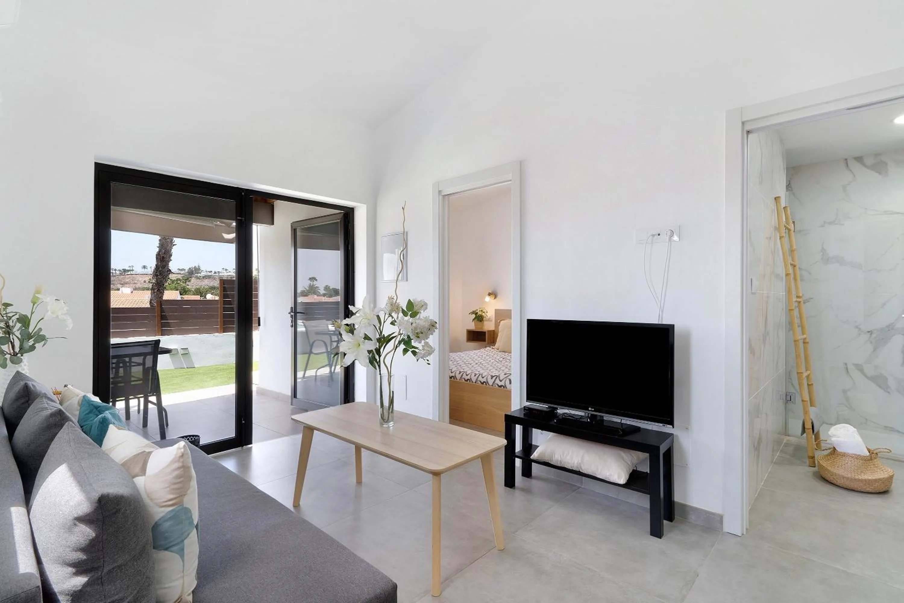 Property building in Casa Luna Kingbed and Jacuzzi