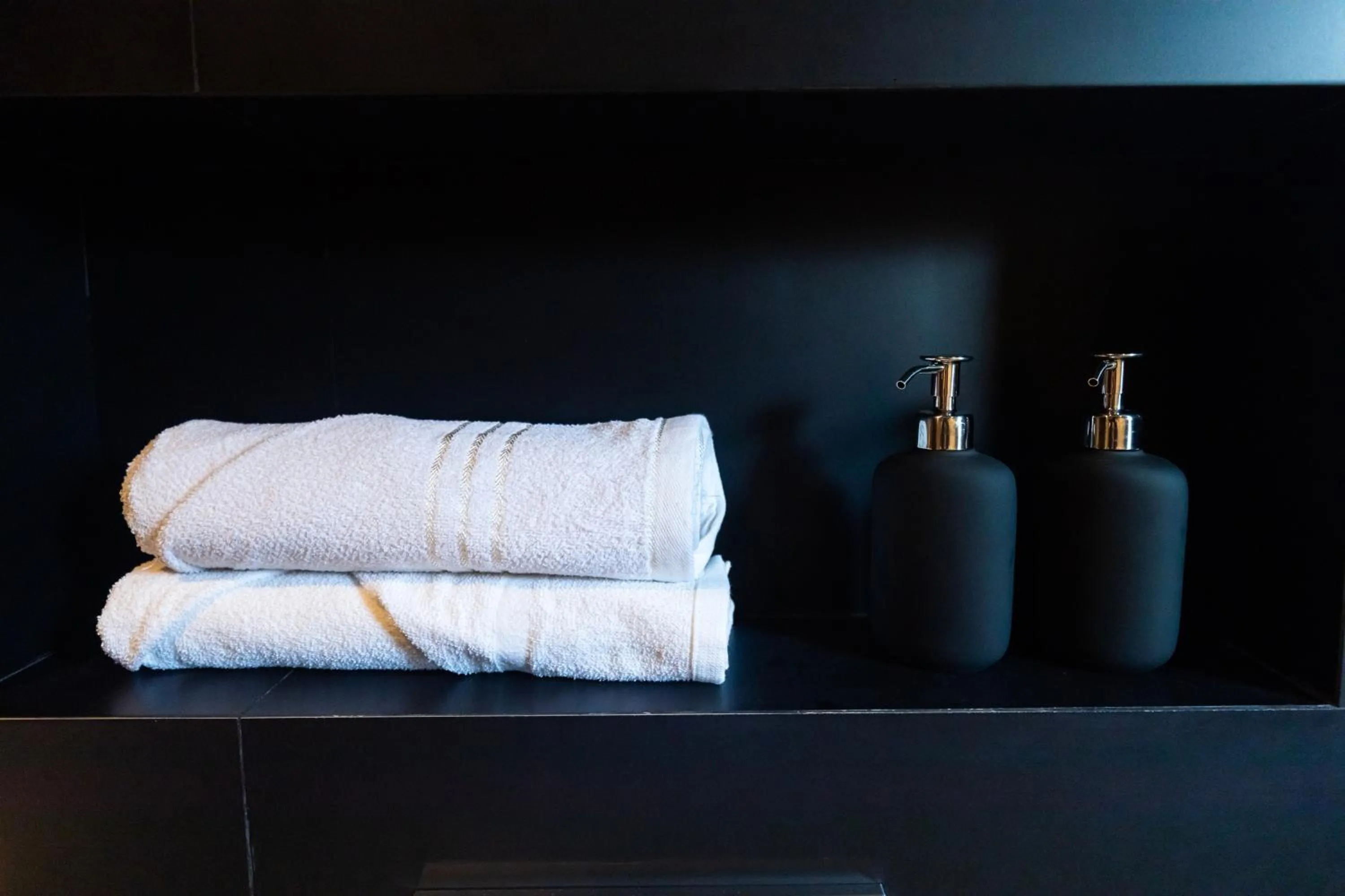 towels in Namara Green Ella