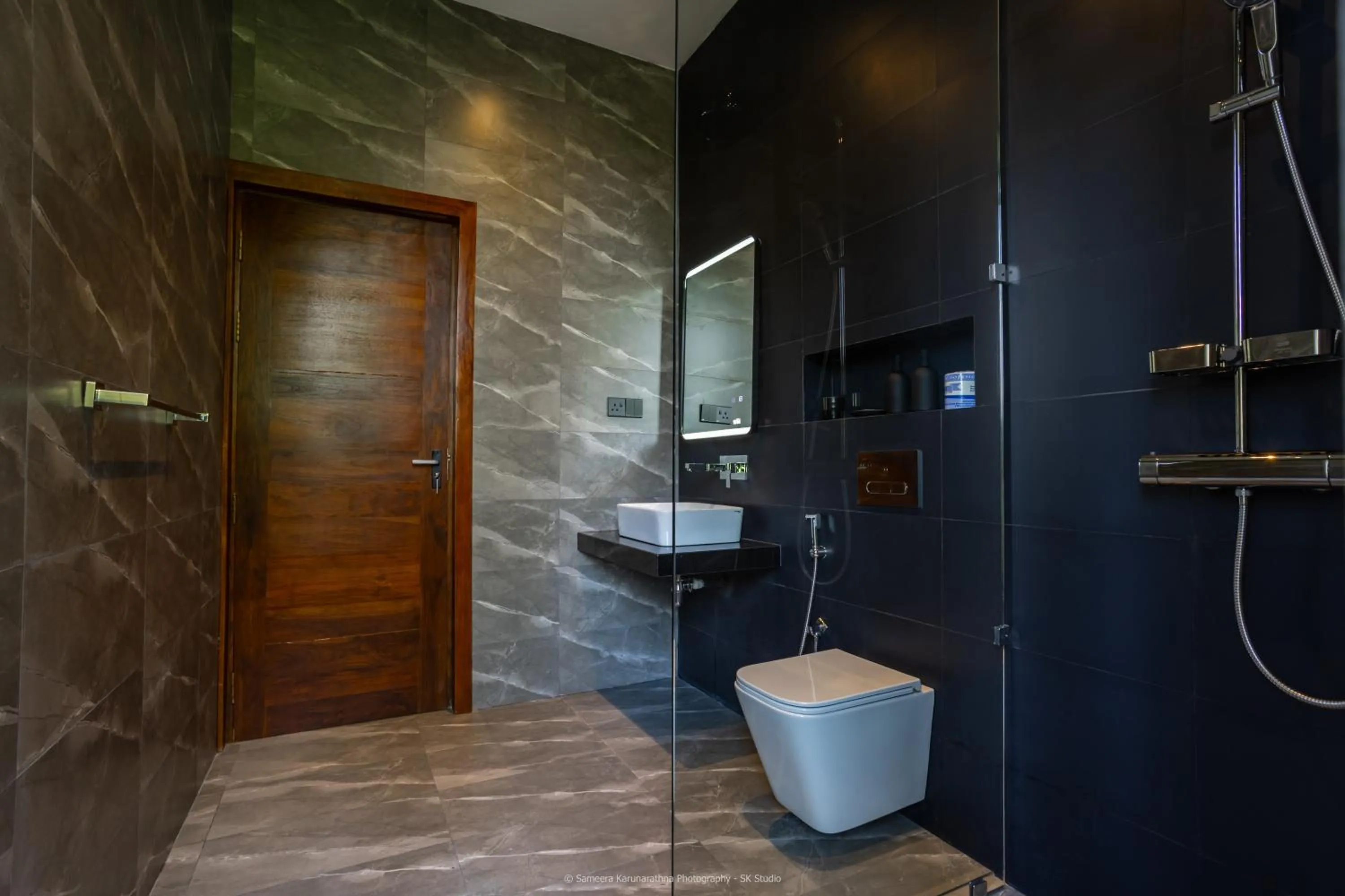Shower in Namara Green Ella