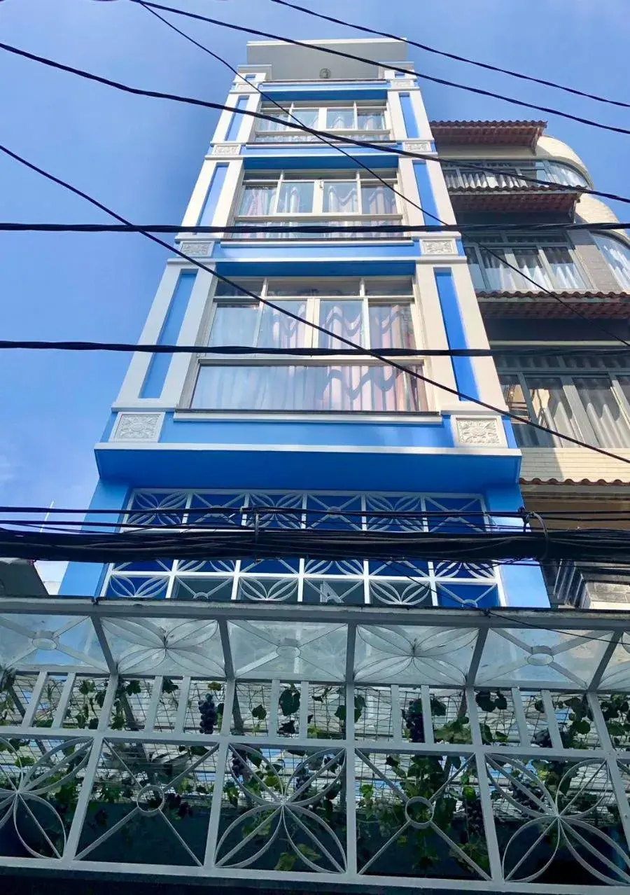 Property building in Saigon Cozy Hotel Property building in Saigon Cozy Hotel
