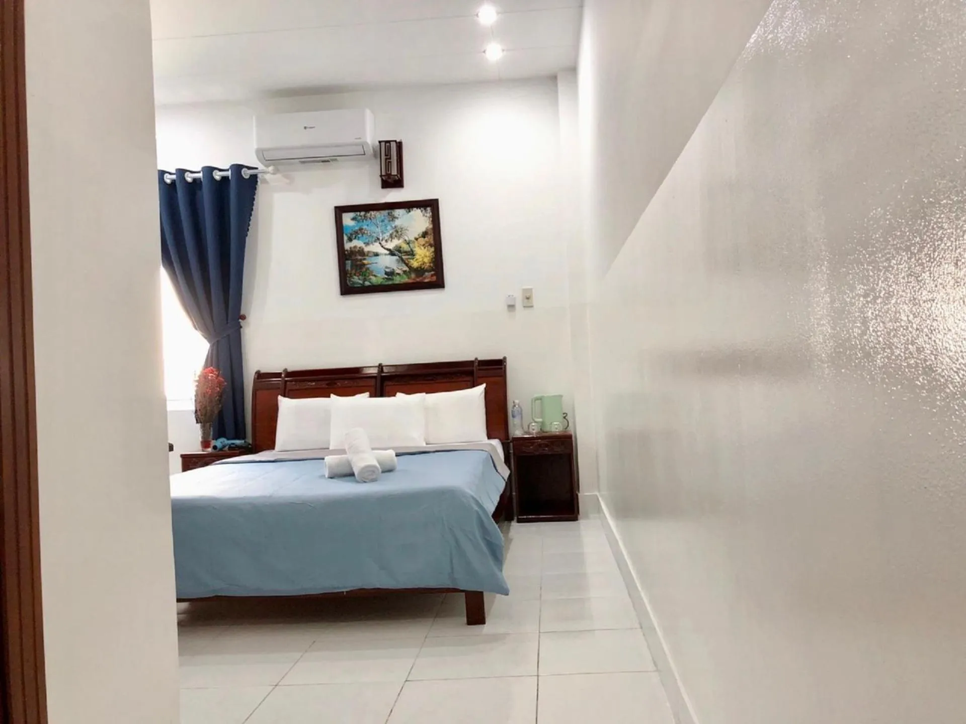 Bed in Saigon Cozy Hotel