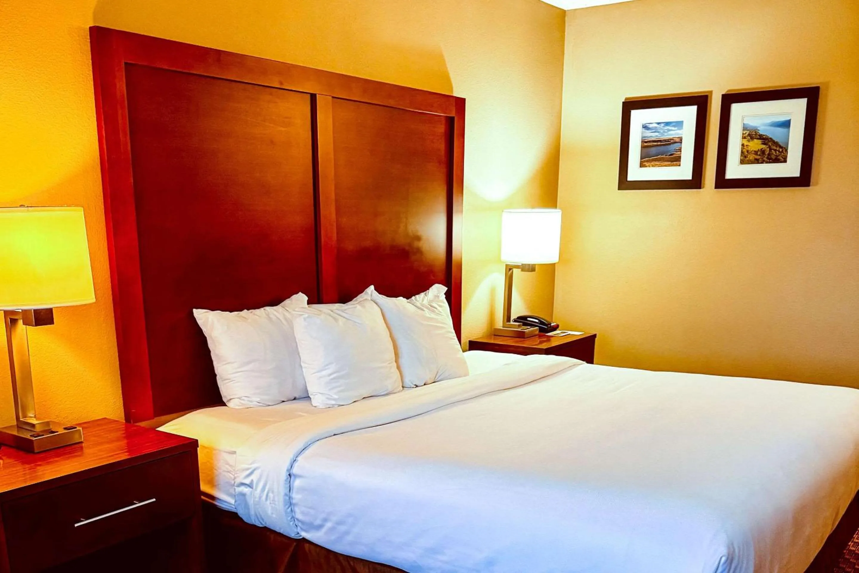 Bedroom, Bed in Comfort Inn