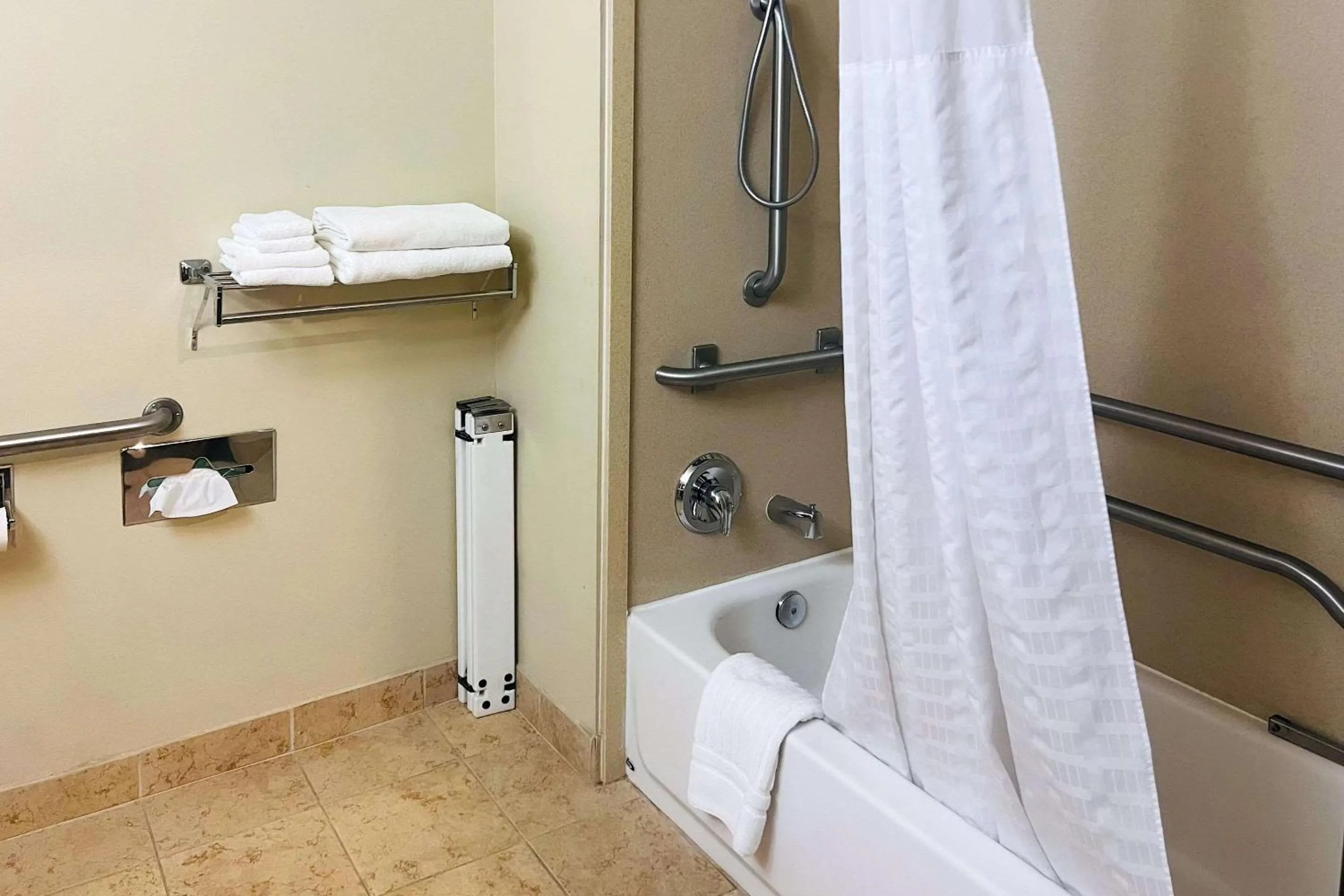 Bedroom in Comfort Inn