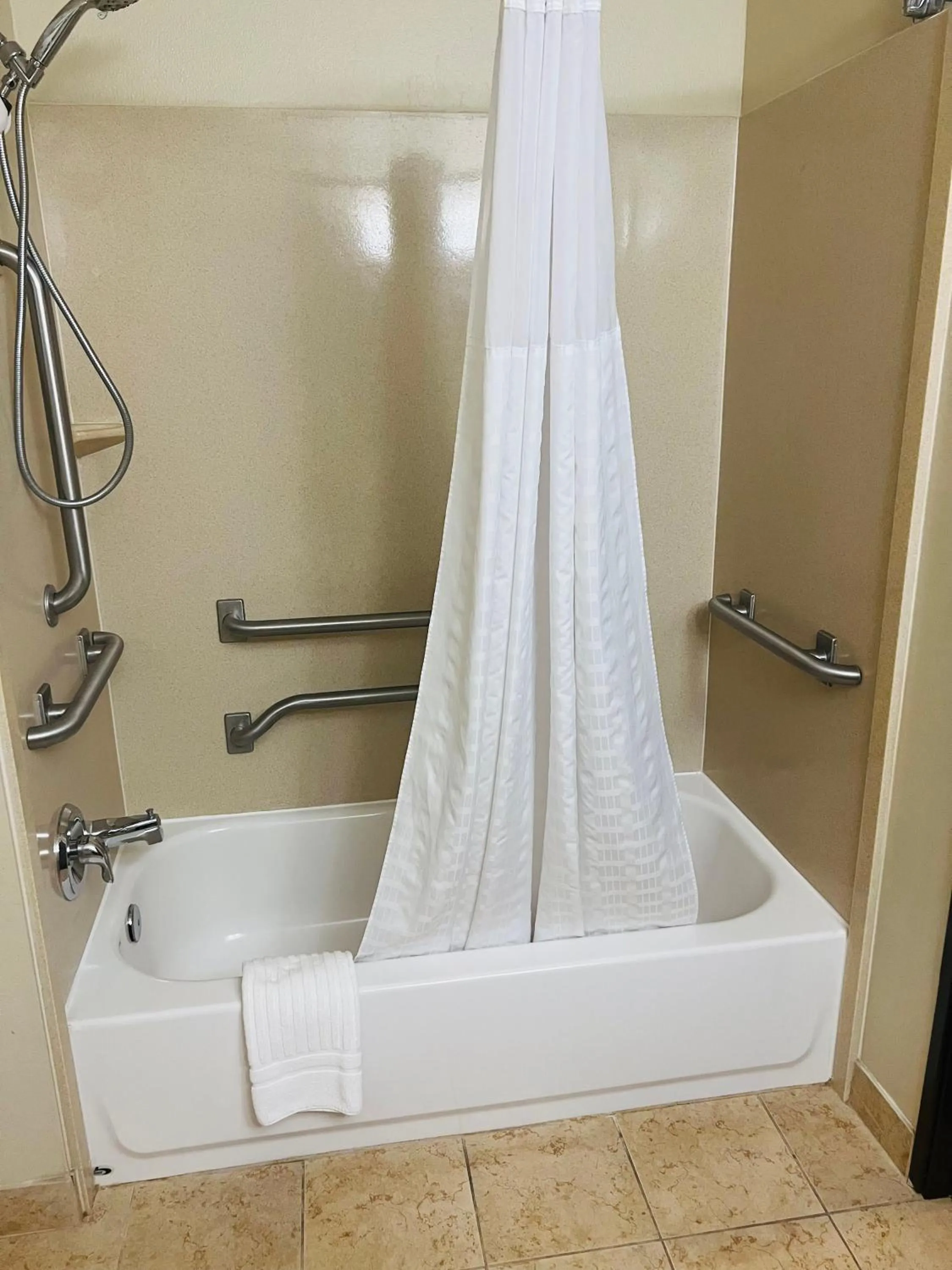 Bath in Comfort Inn
