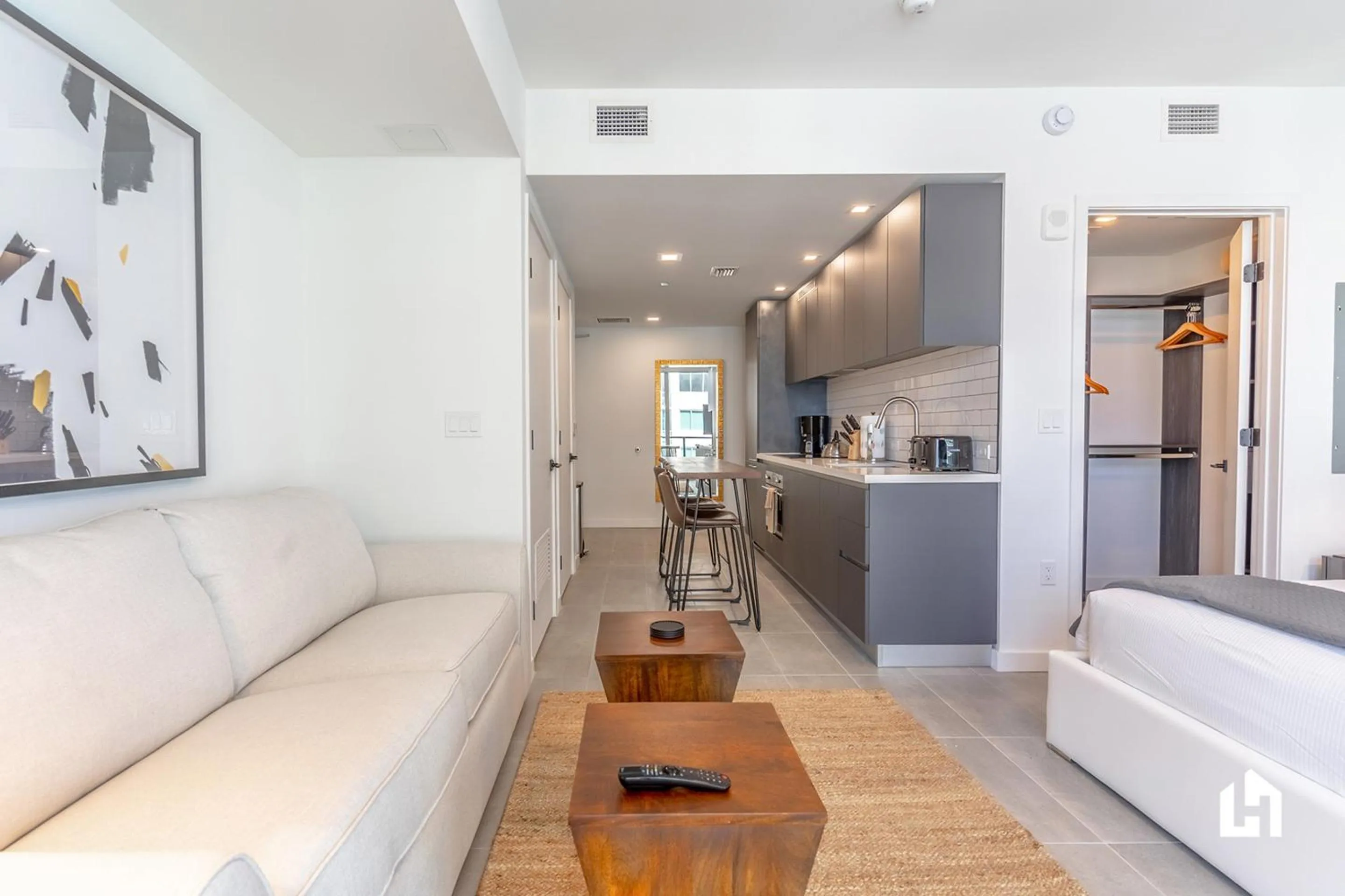 Living room in Downtown Miami Condos by Lua Host