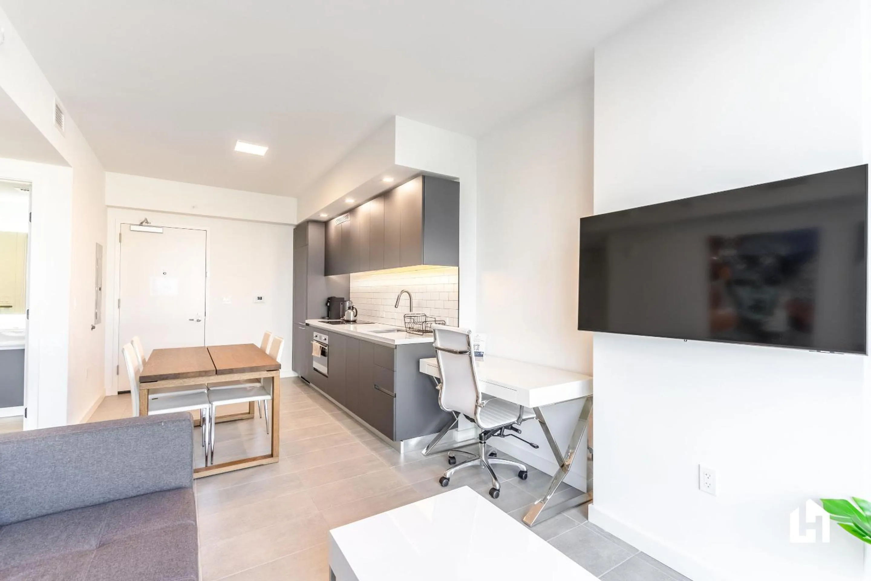 TV and multimedia in Downtown Miami Condos by Lua Host