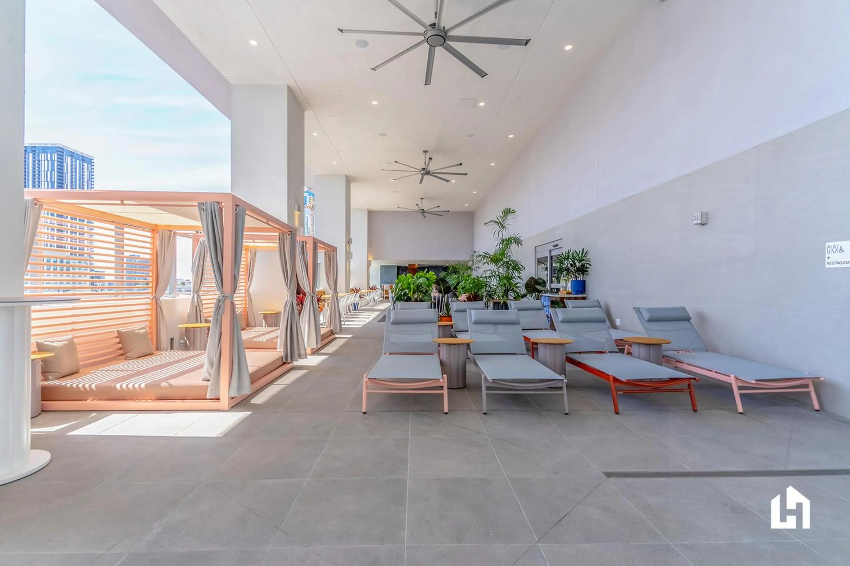 Balcony/Terrace in Downtown Miami Condos by Lua Host