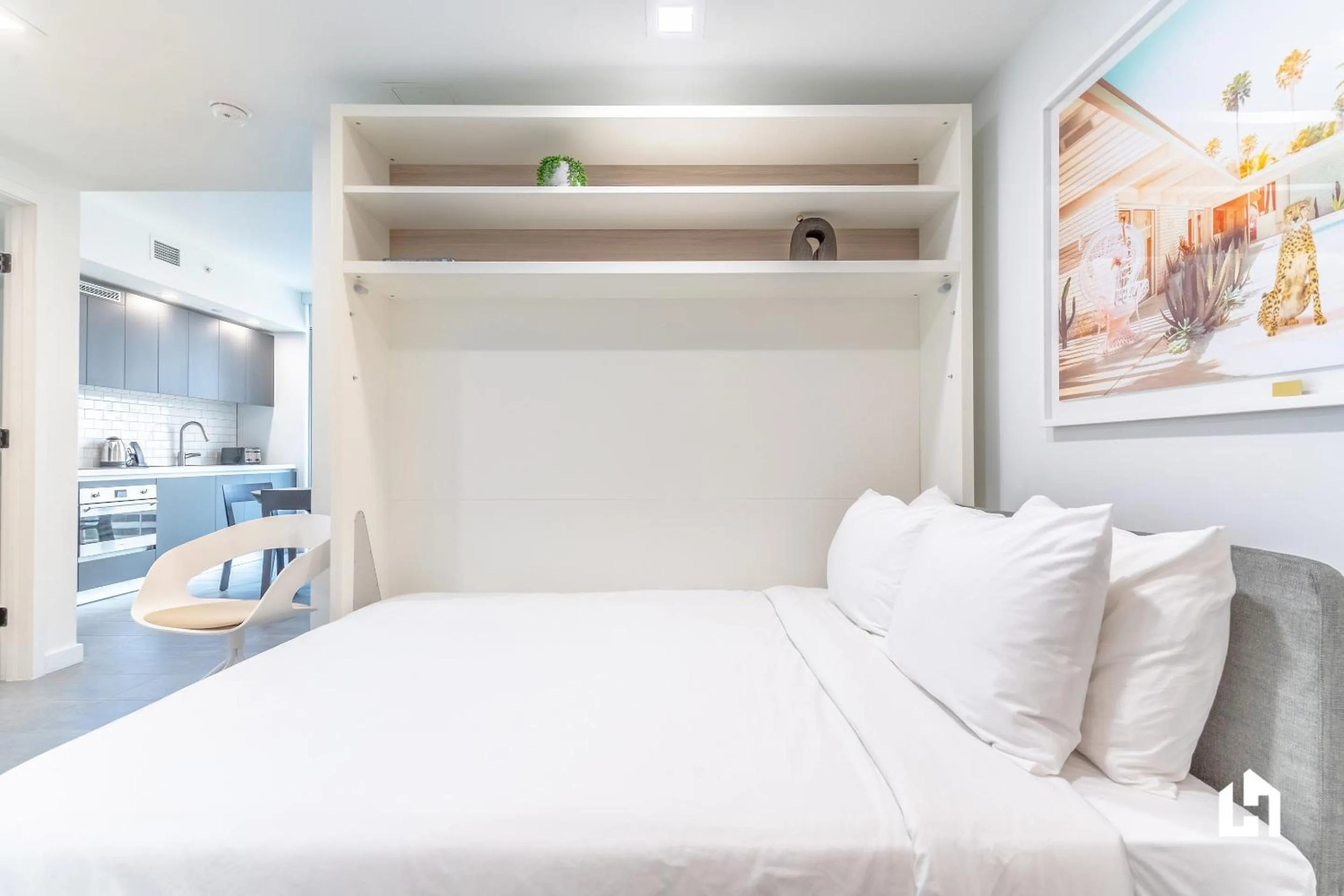 Bed in Downtown Miami Condos by Lua Host