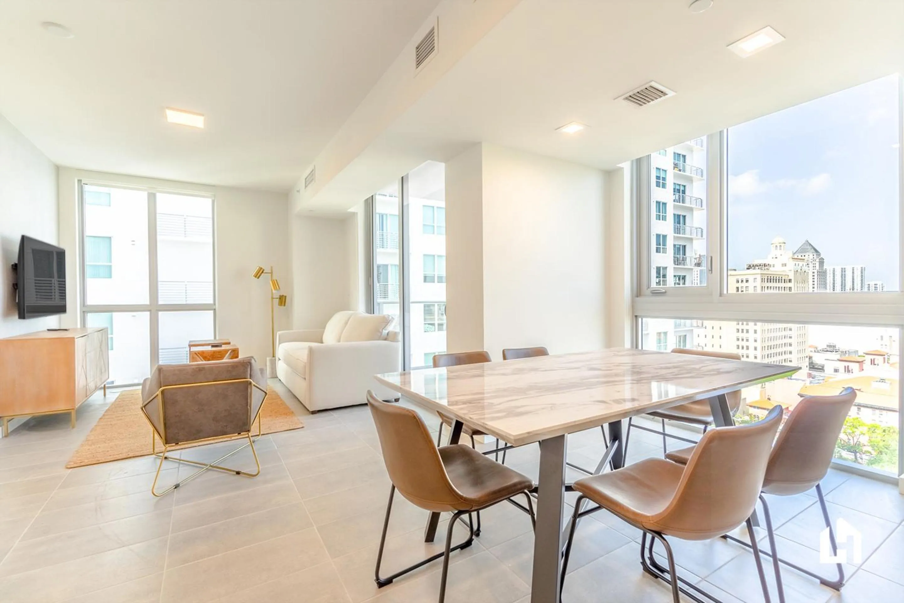 TV and multimedia in Downtown Miami Condos by Lua Host