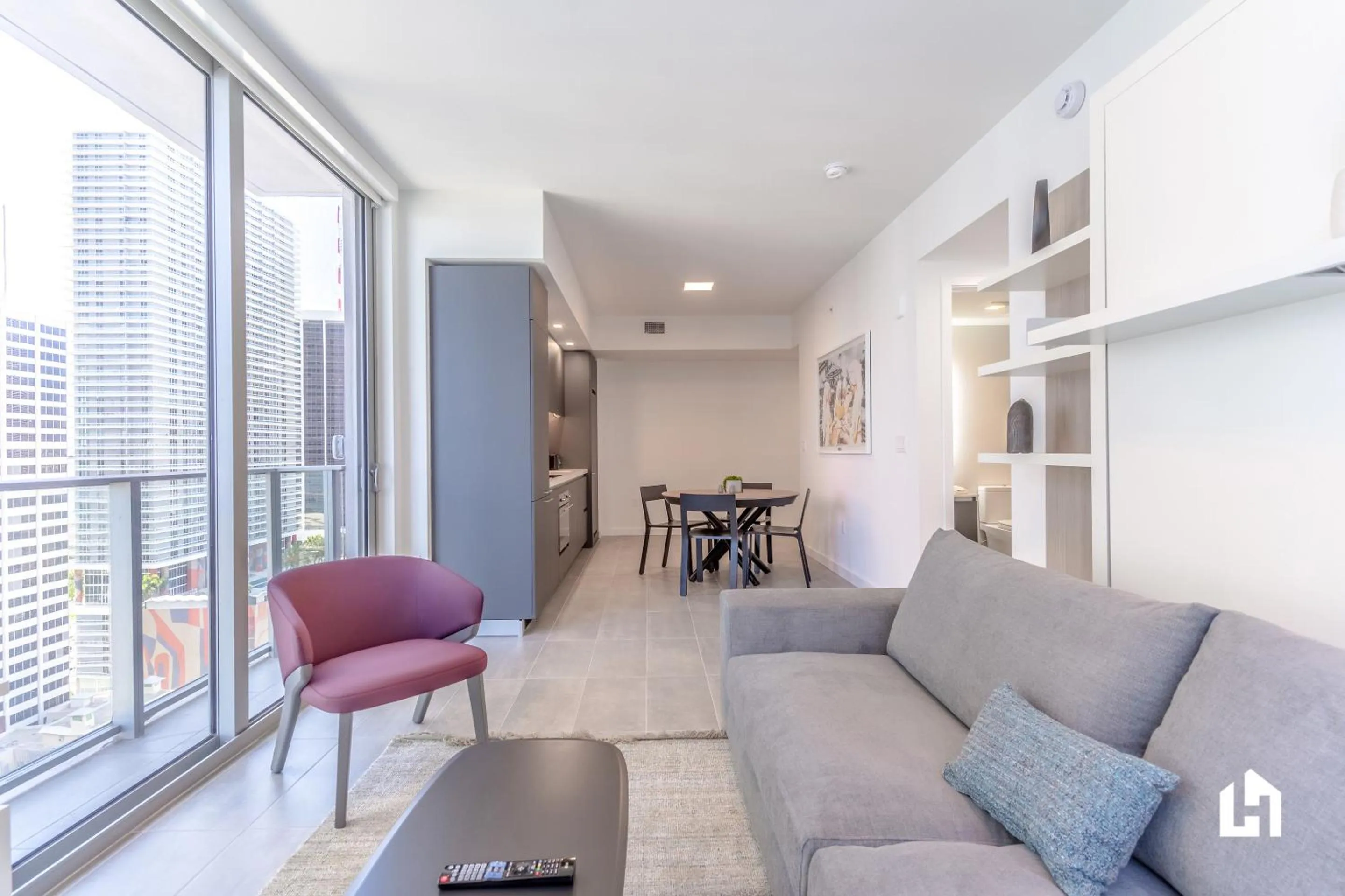 Living room in Downtown Miami Condos by Lua Host