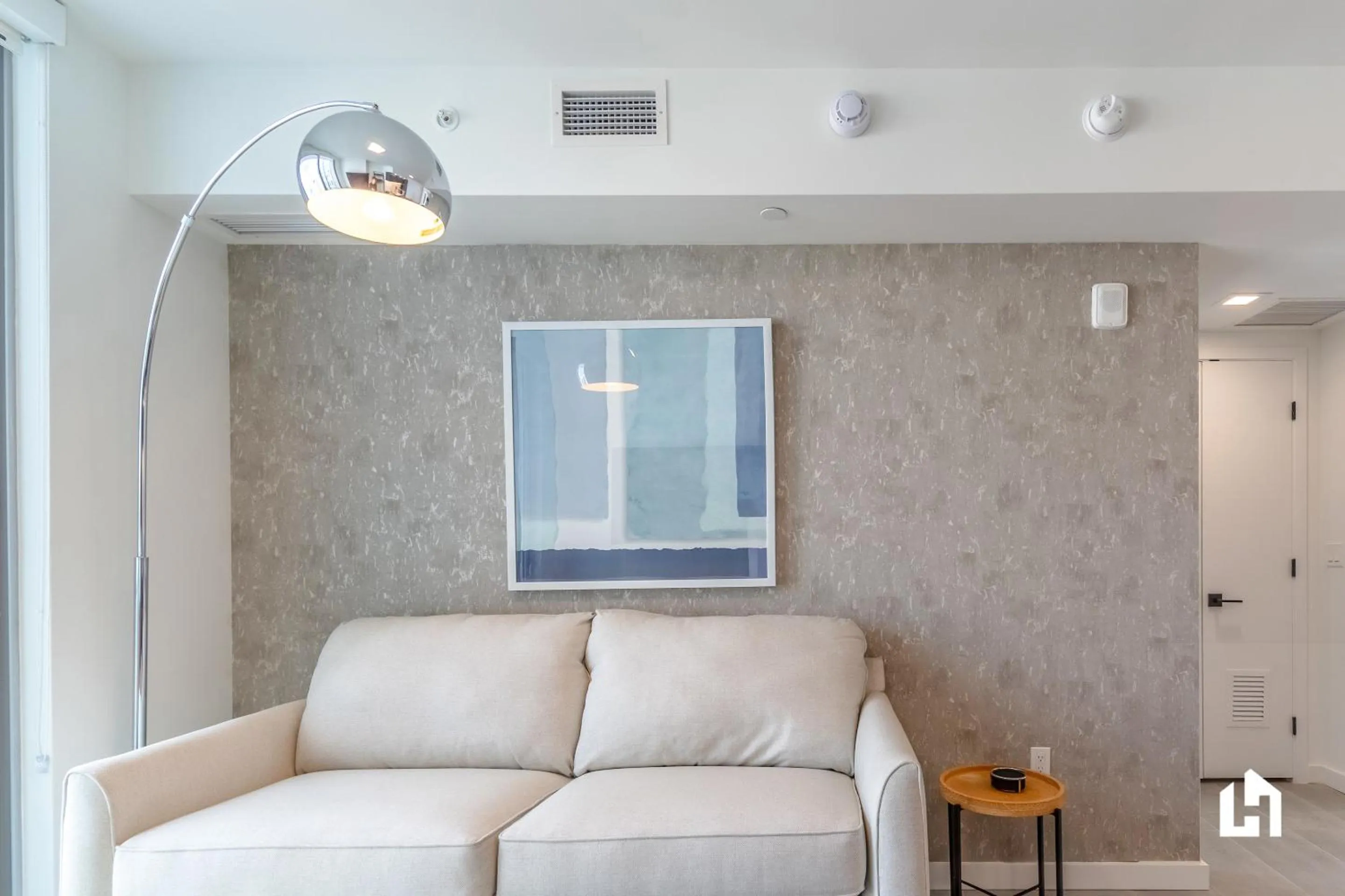 Living room in Downtown Miami Condos by Lua Host