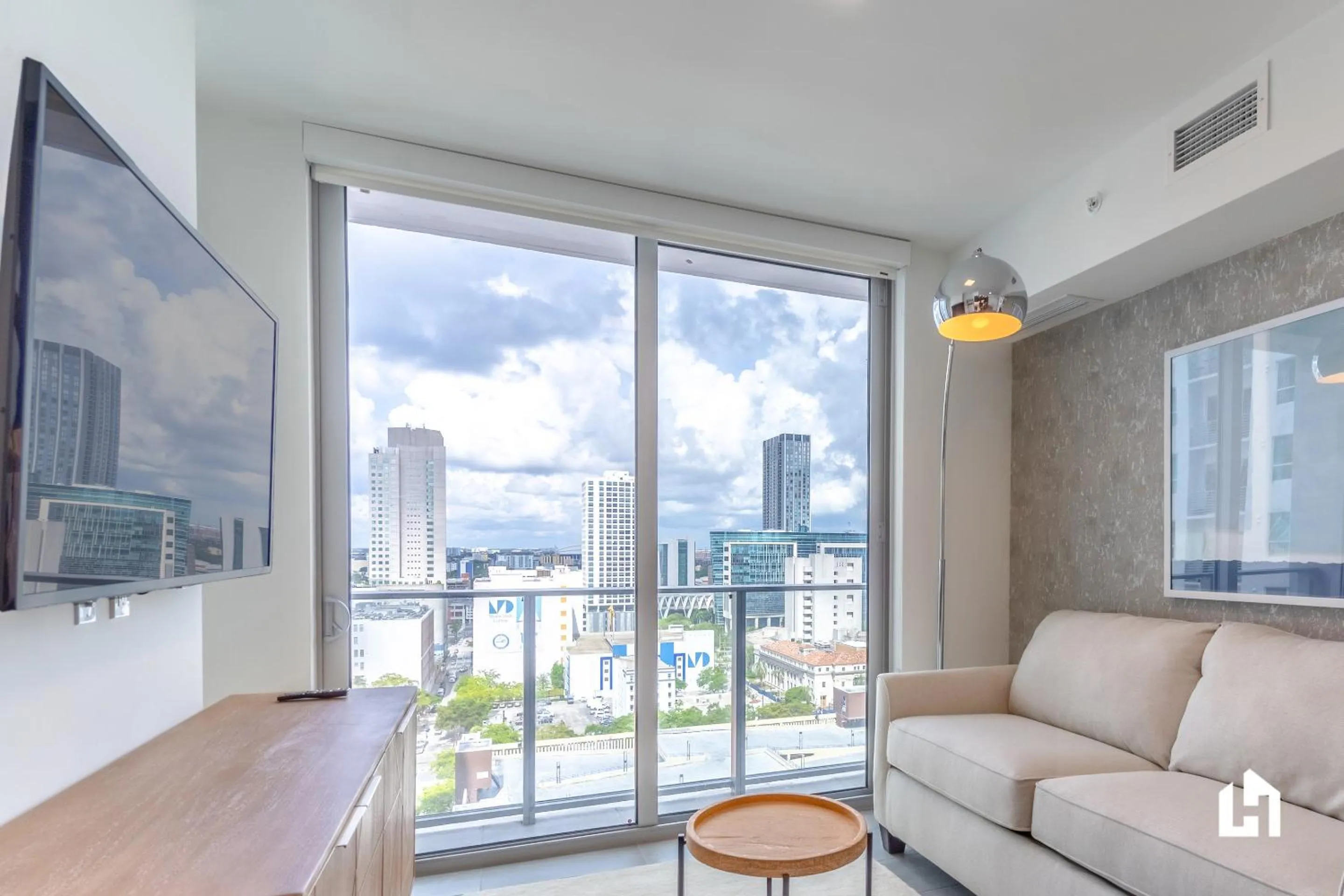 Living room in Downtown Miami Condos by Lua Host