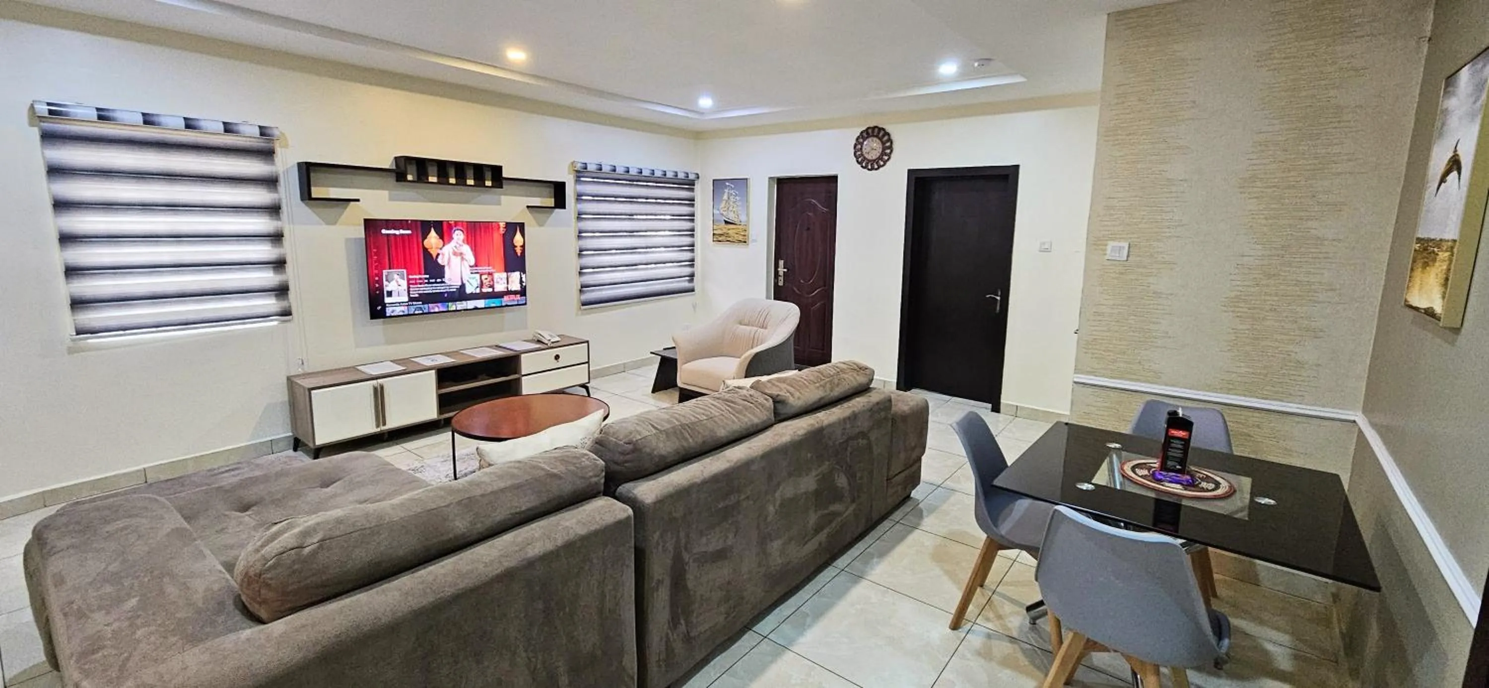 TV and multimedia in The Leneade - City Centre at Wuse 2