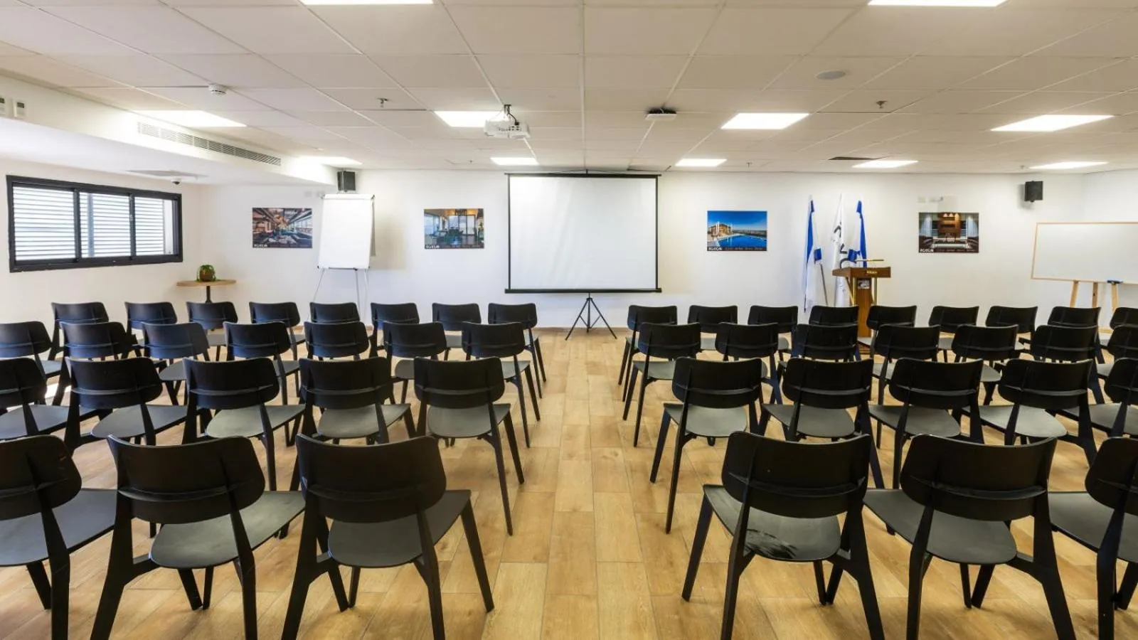 Banquet/Function facilities in Roxon Desert Arad