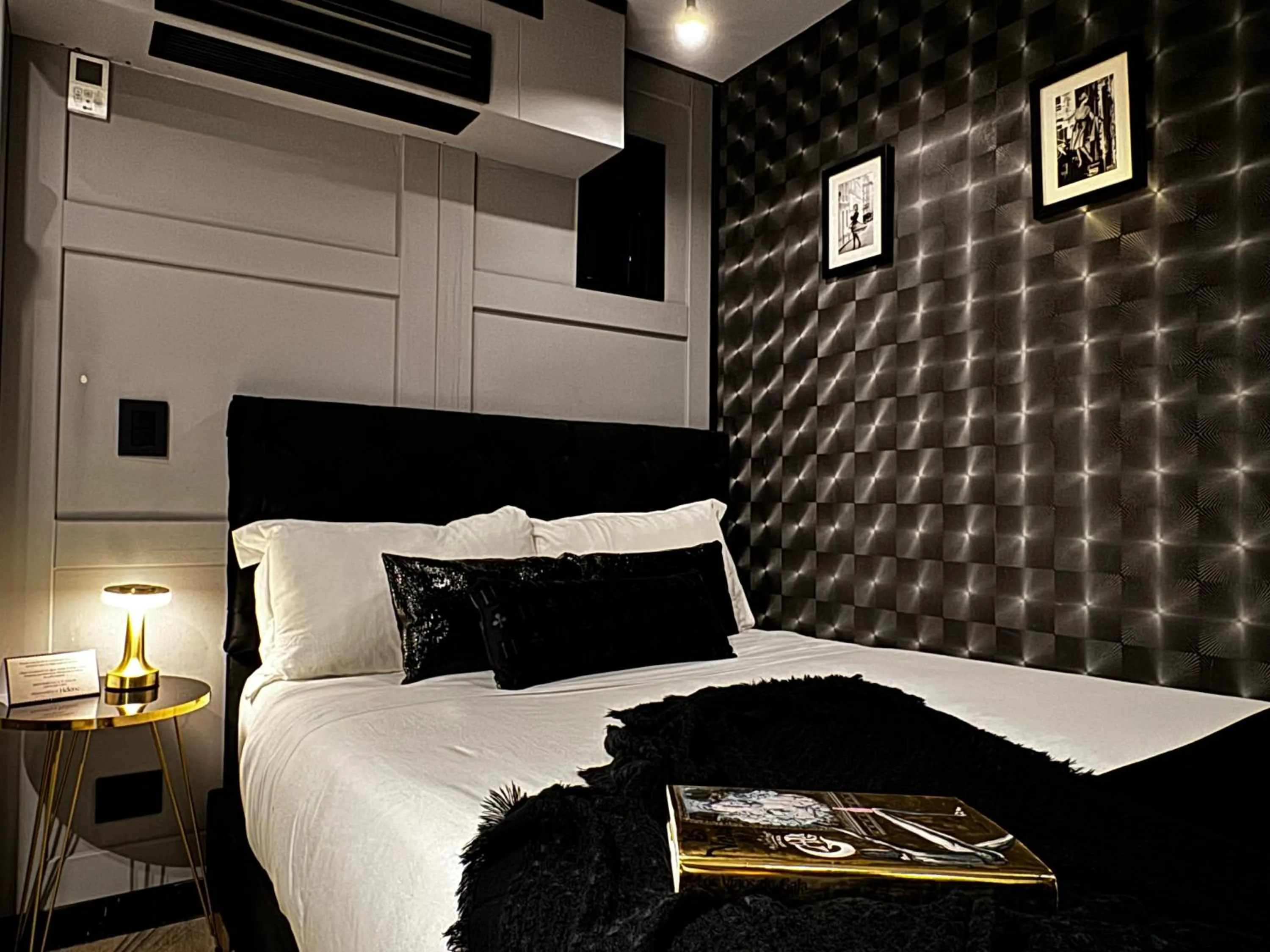 Bedroom, Bed in Hotel Helene