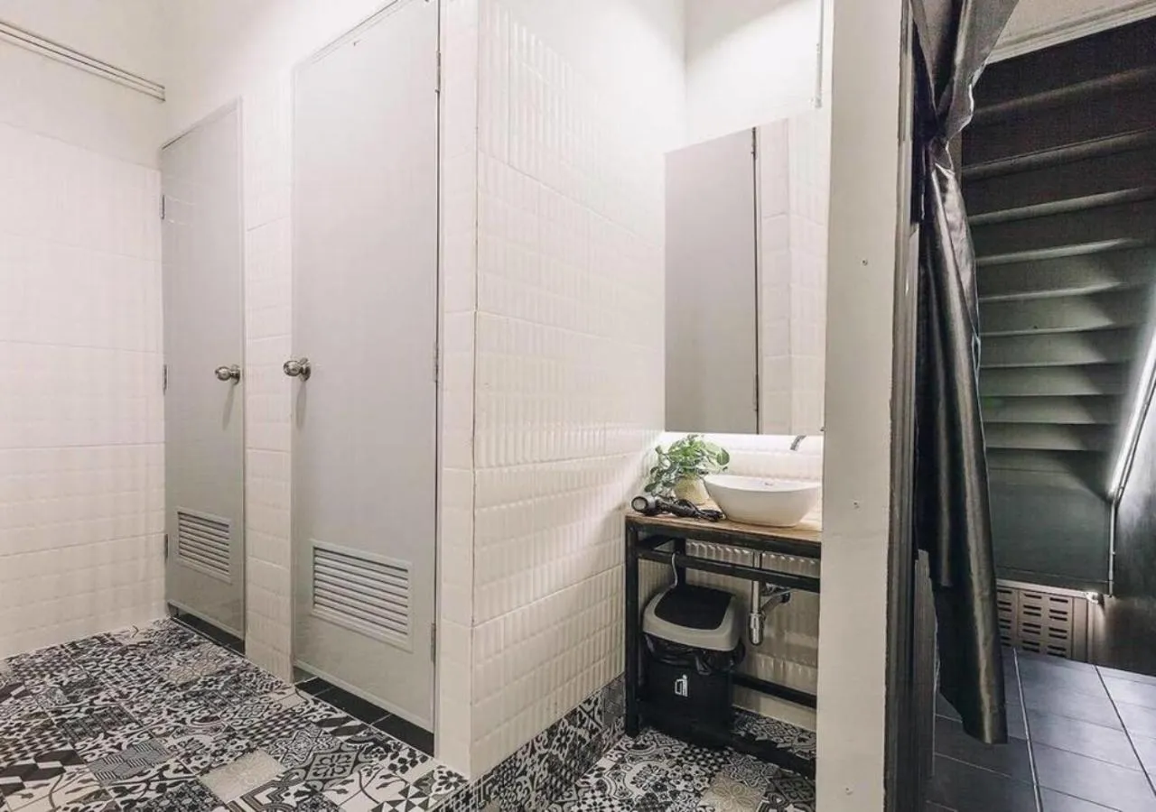 bunk bed in BLOOMZ HOSTEL