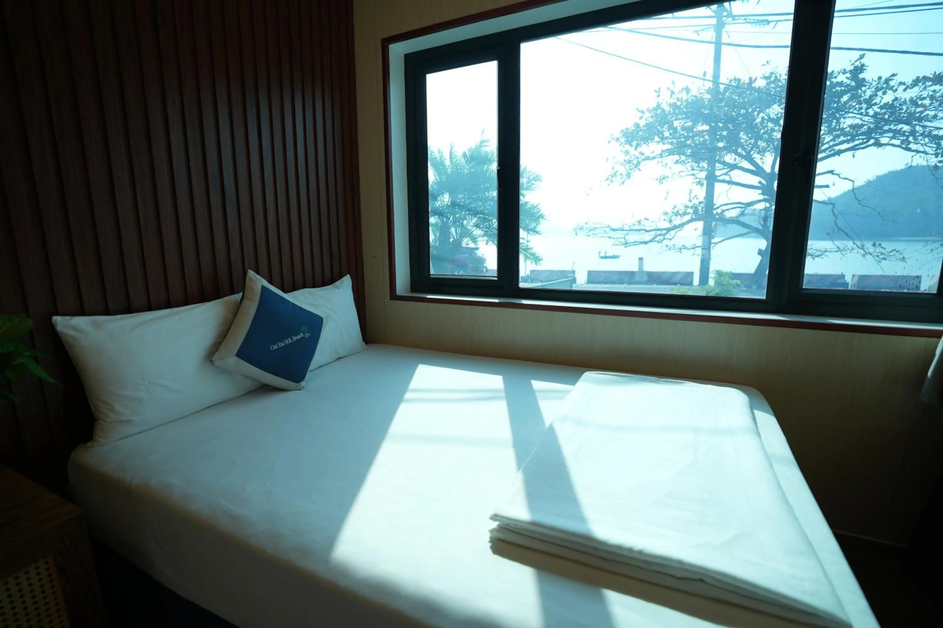 Bed in Cat Ba SOL Beach