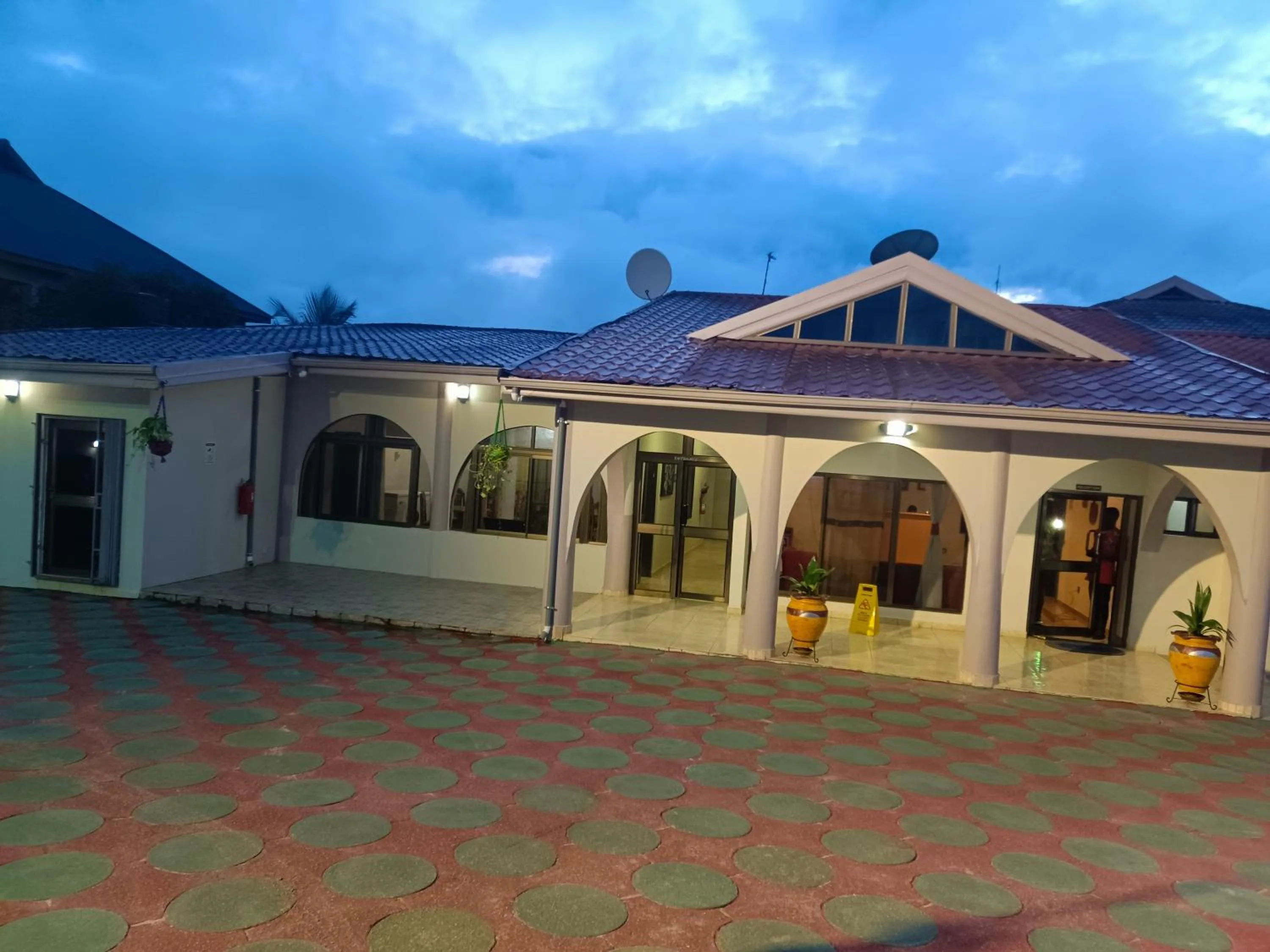 PRESTIGE Guesthouse ,Ksi