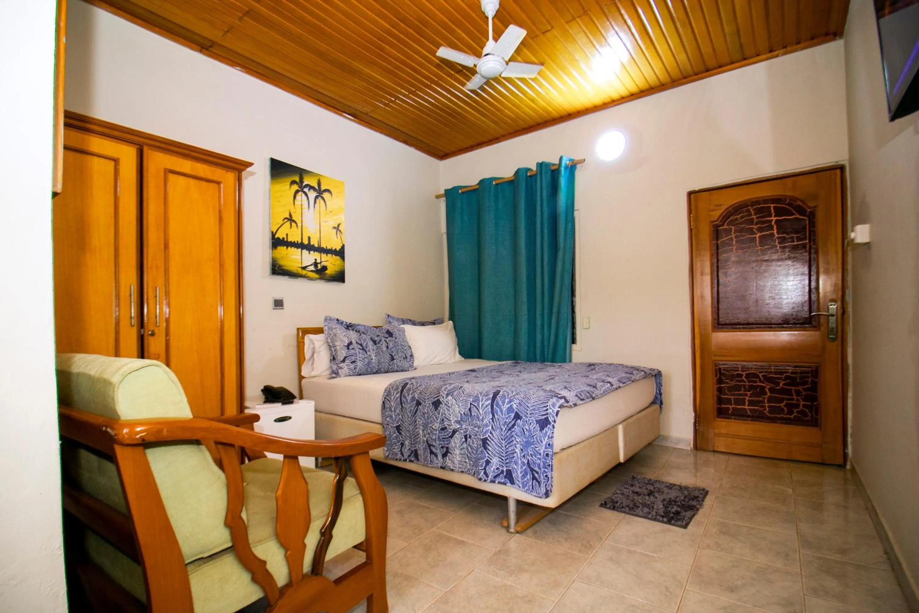 Bathroom, Bed in PRESTIGE Guesthouse ,Ksi