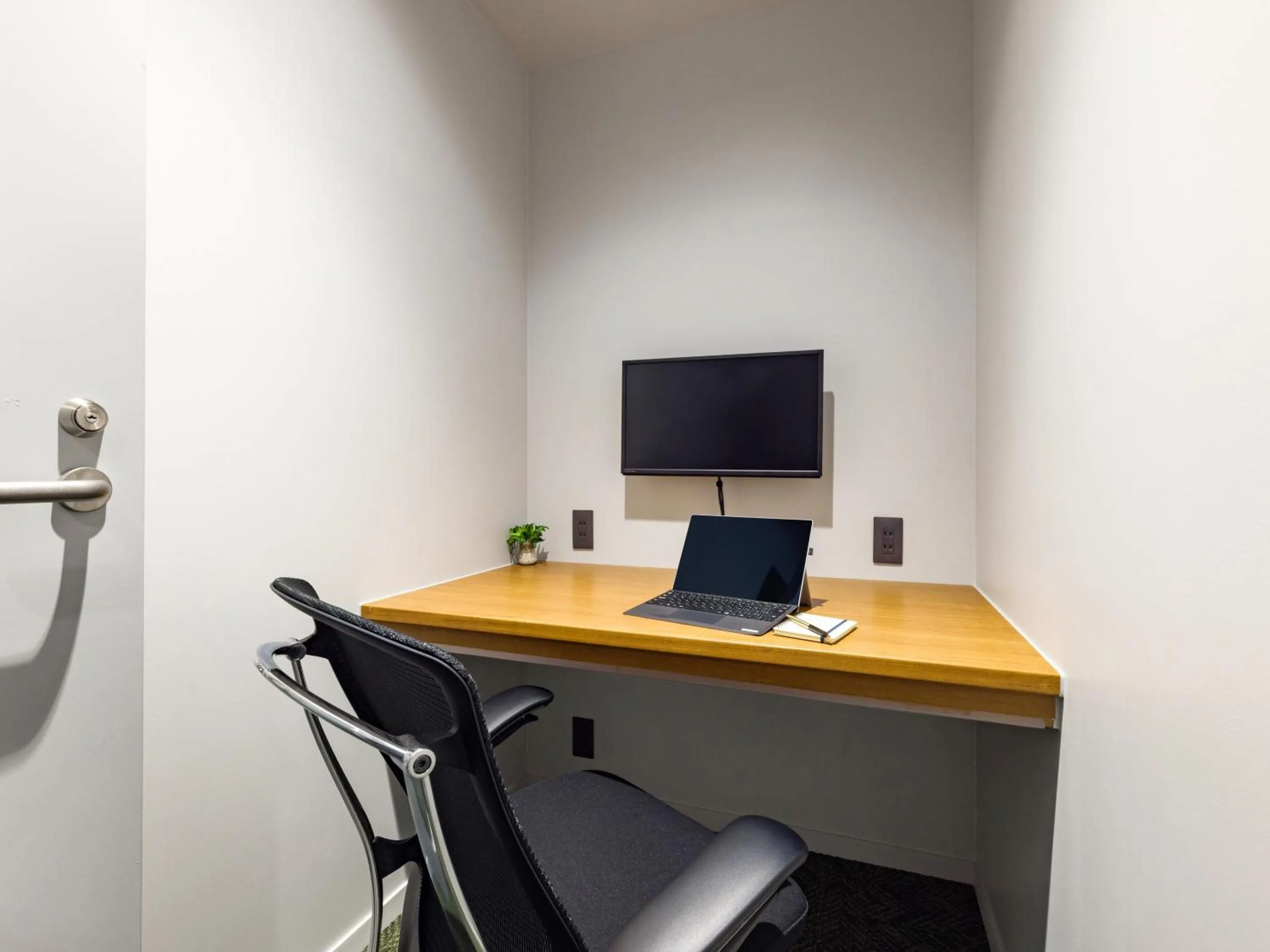 Area and facilities in &Here TOKYO UENO