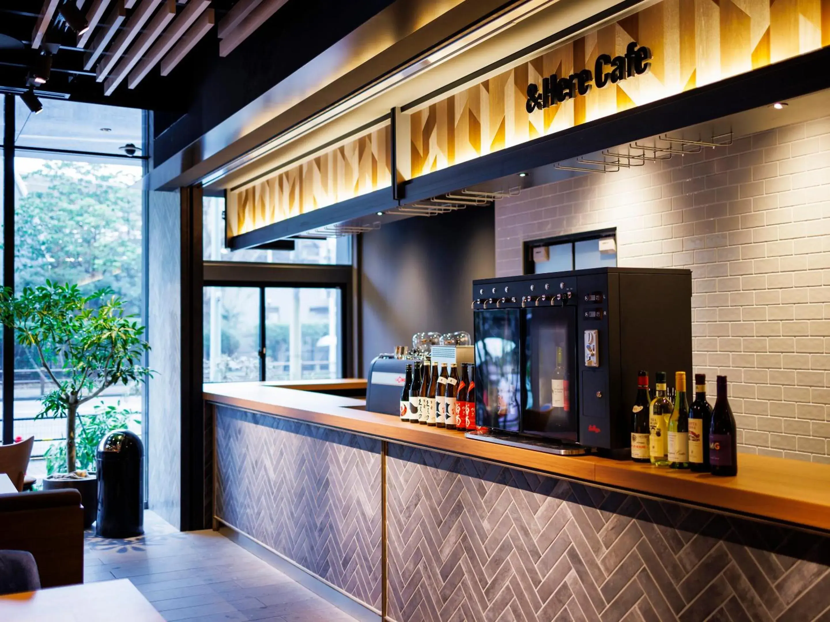 Lounge or bar in &Here TOKYO UENO Lounge or bar in &Here TOKYO UENO