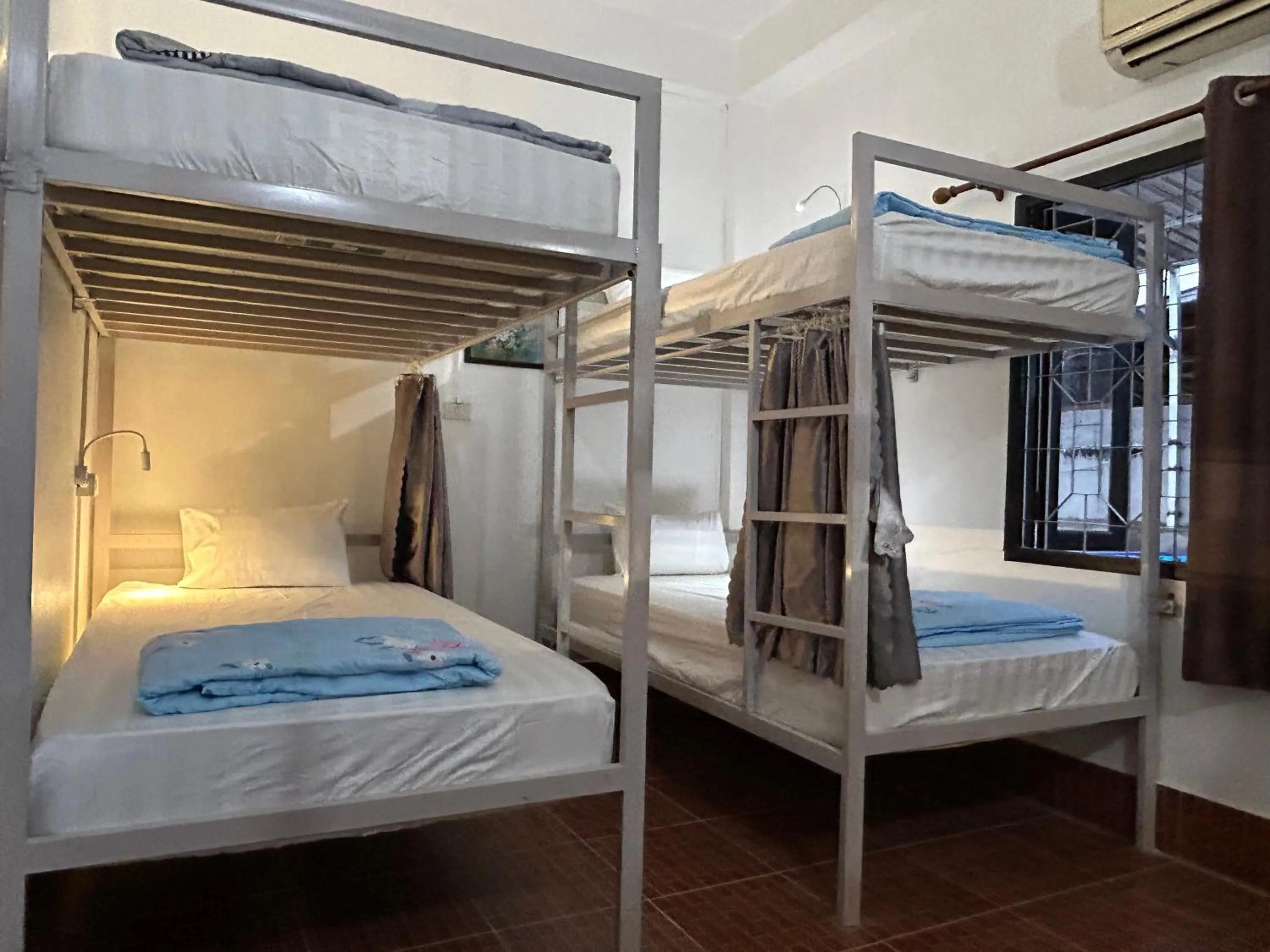 Bed in Vang Vieng Backpackers Hostel