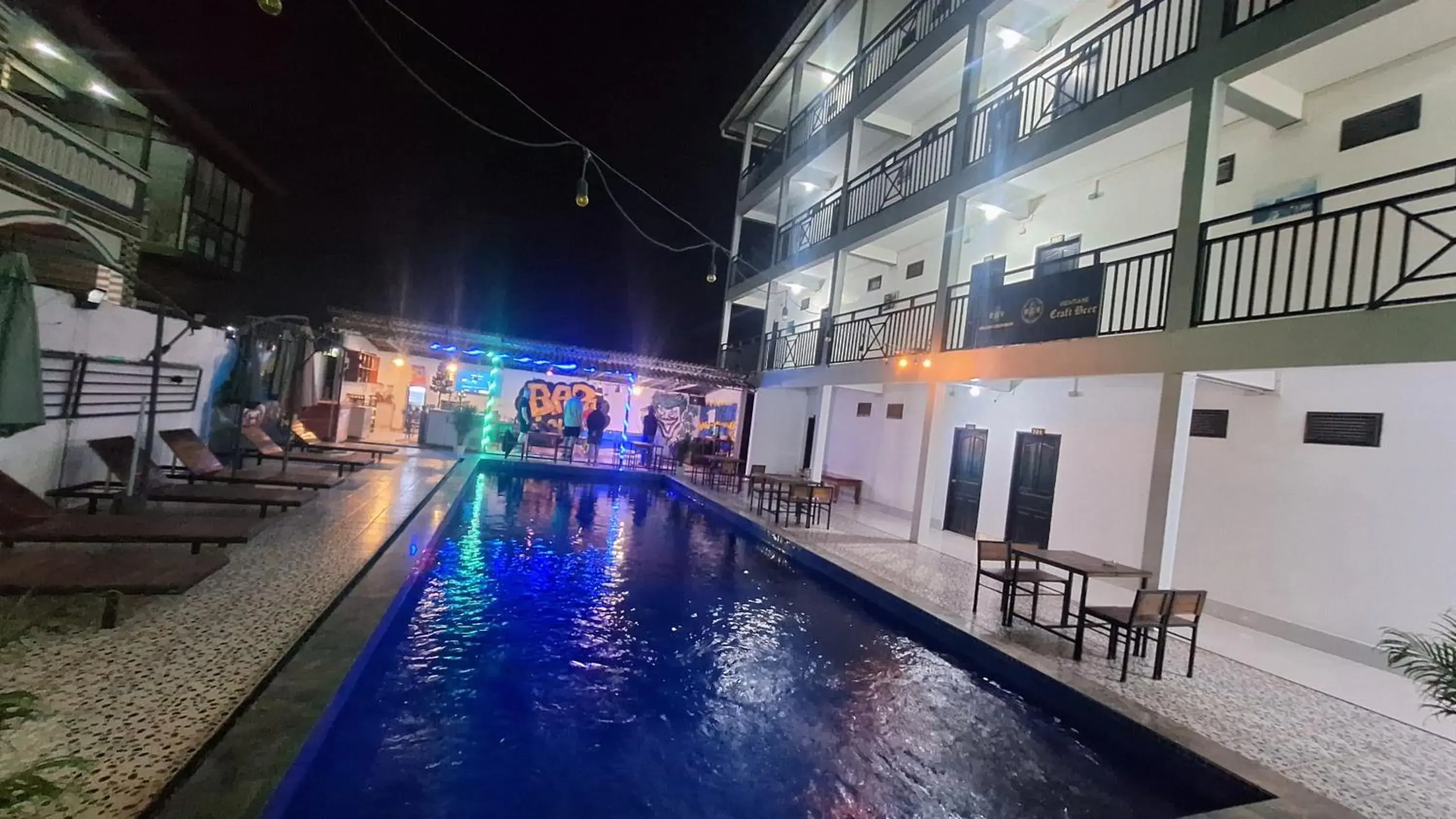 Property building in Vang Vieng Backpackers Hostel Property building in Vang Vieng Backpackers Hostel