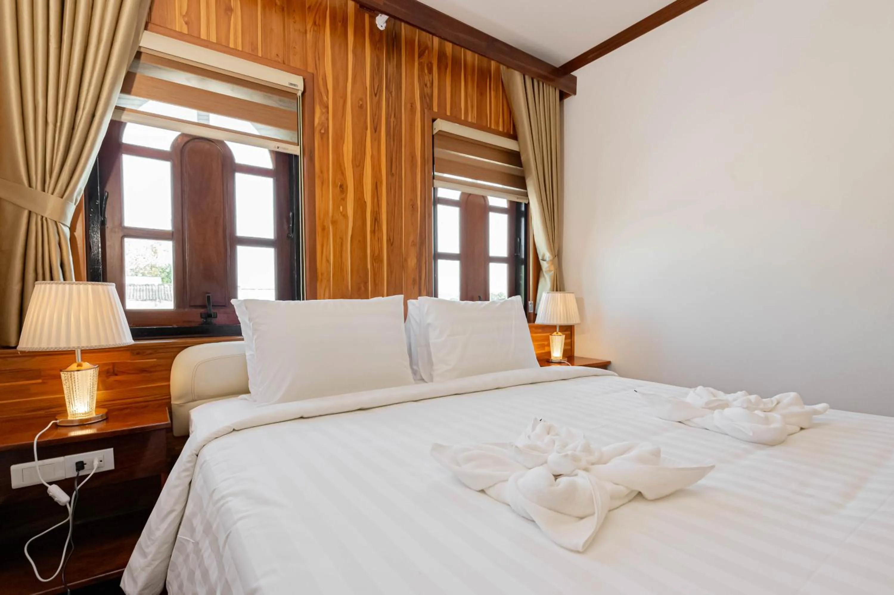 Bedroom, Bed in LuangPrabang Center Hotel