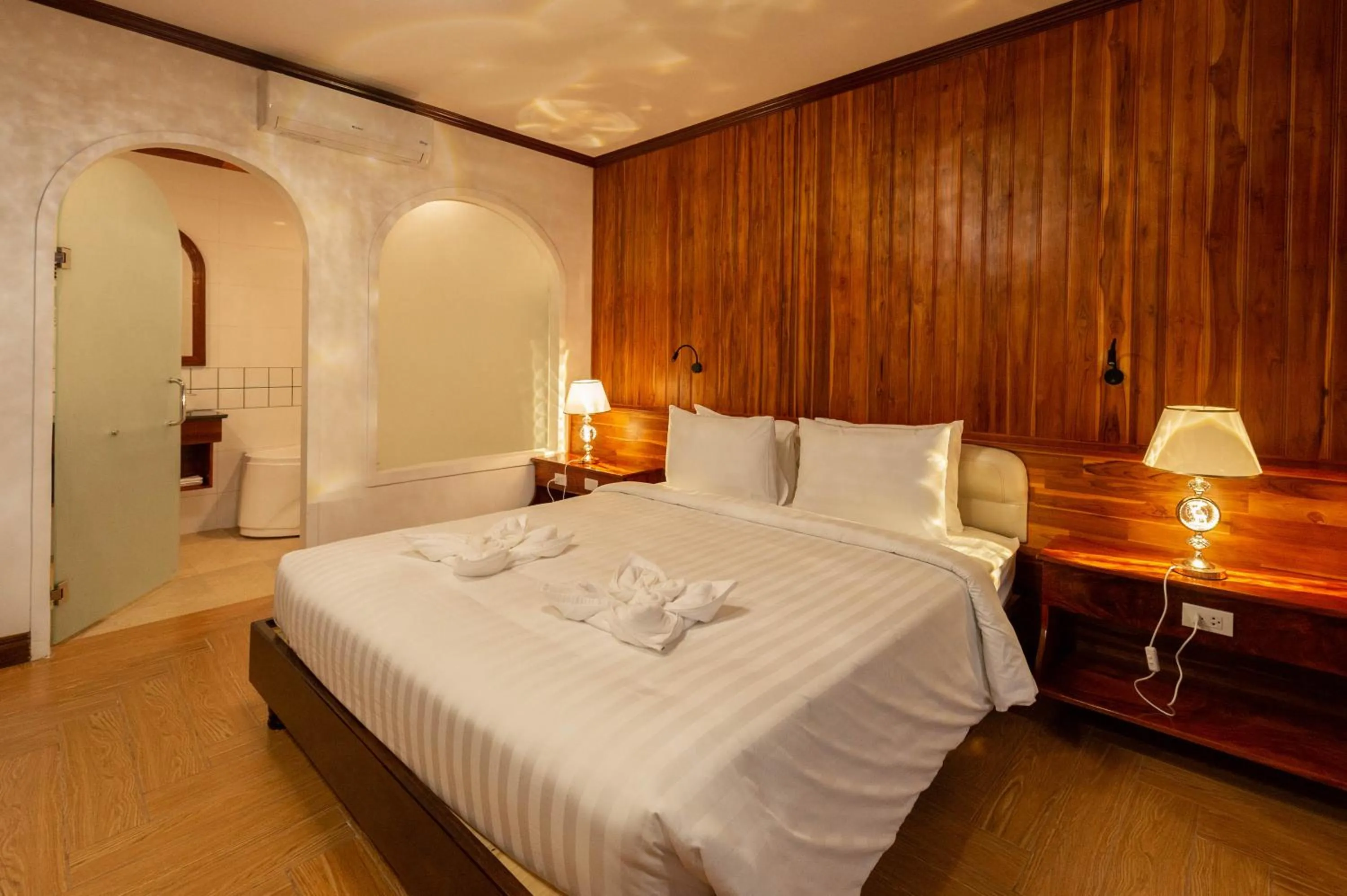 Bed in LuangPrabang Center Hotel