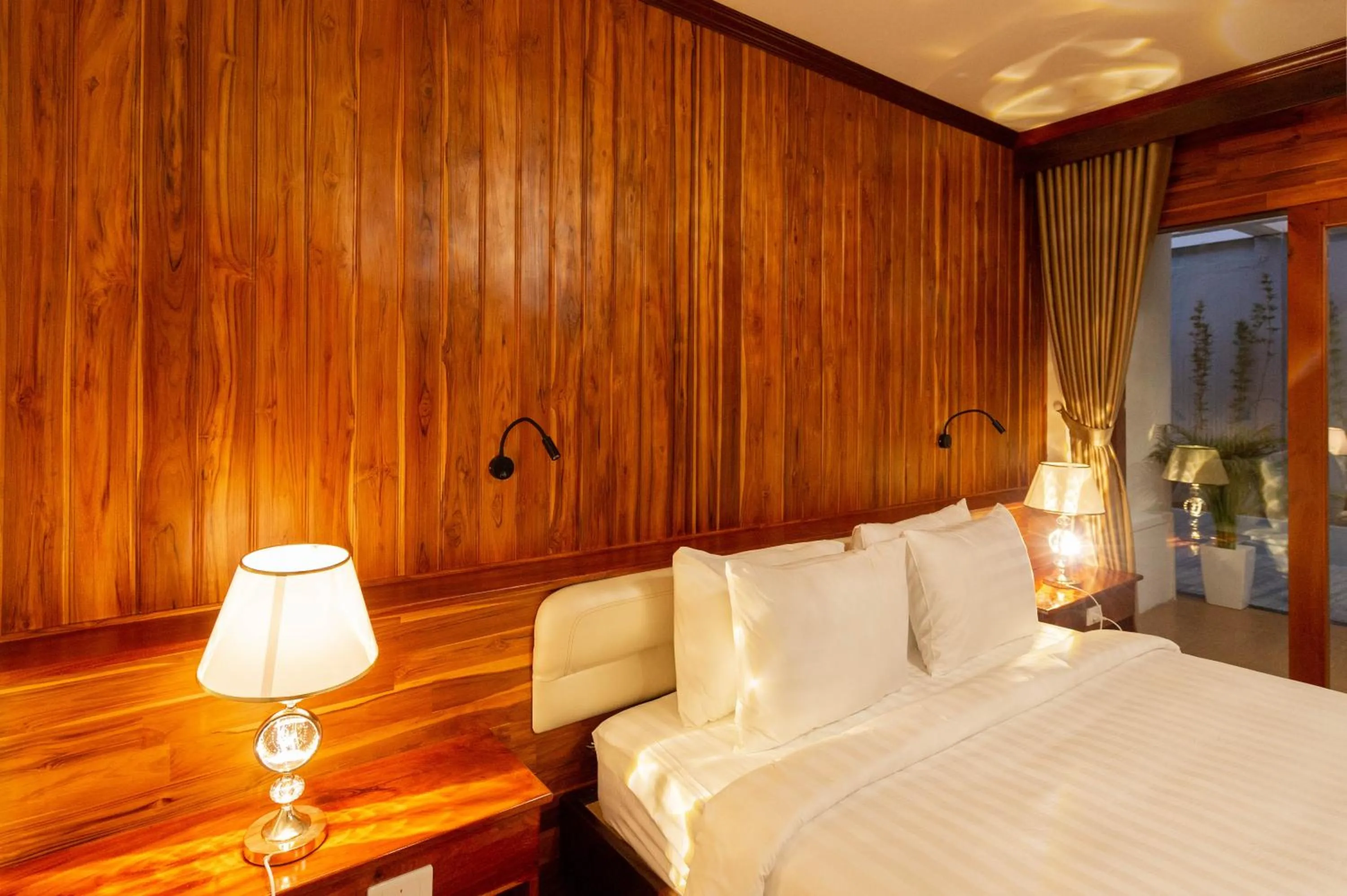 Bed in LuangPrabang Center Hotel