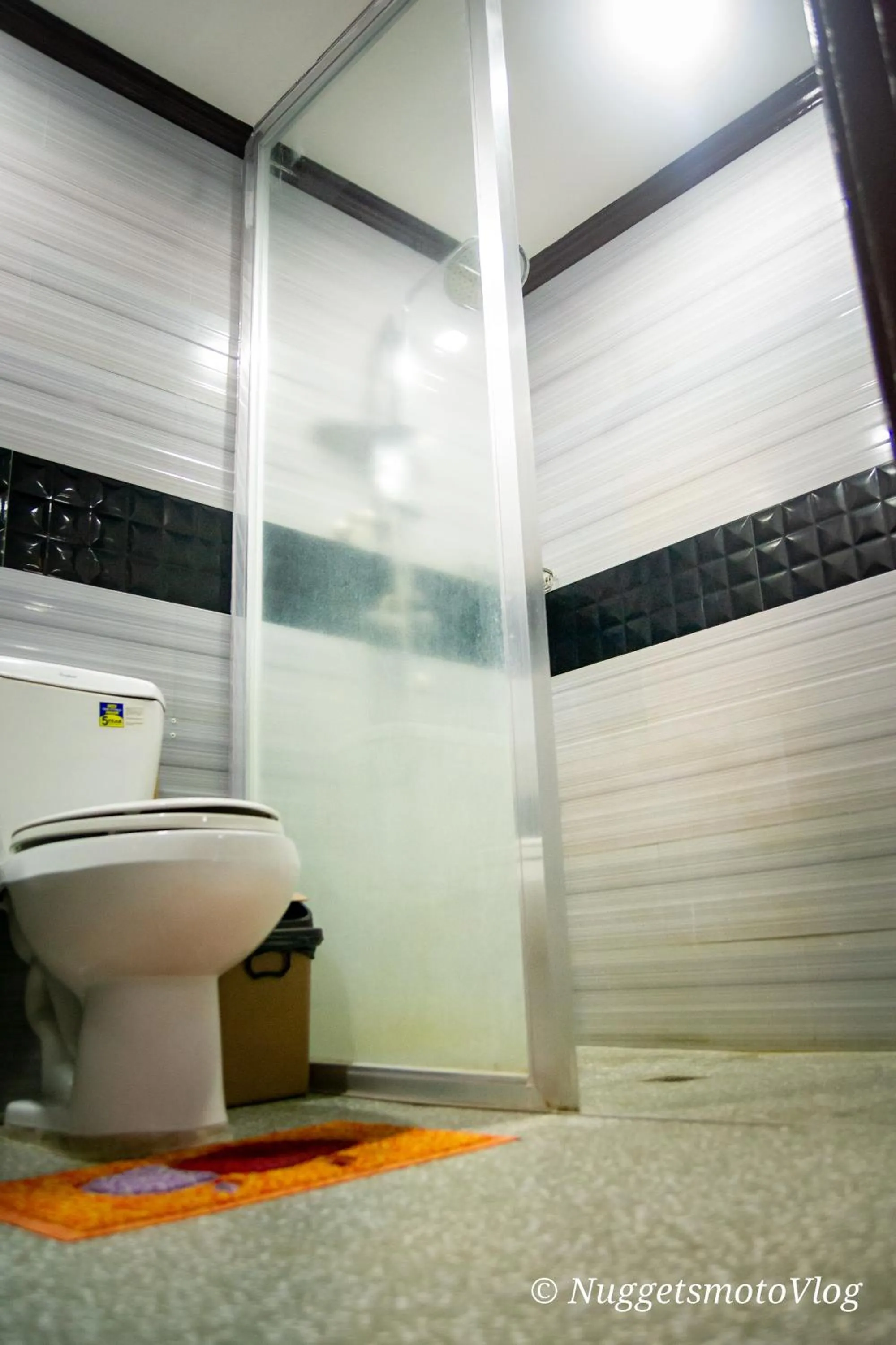 Shower in Grand Central Hotel