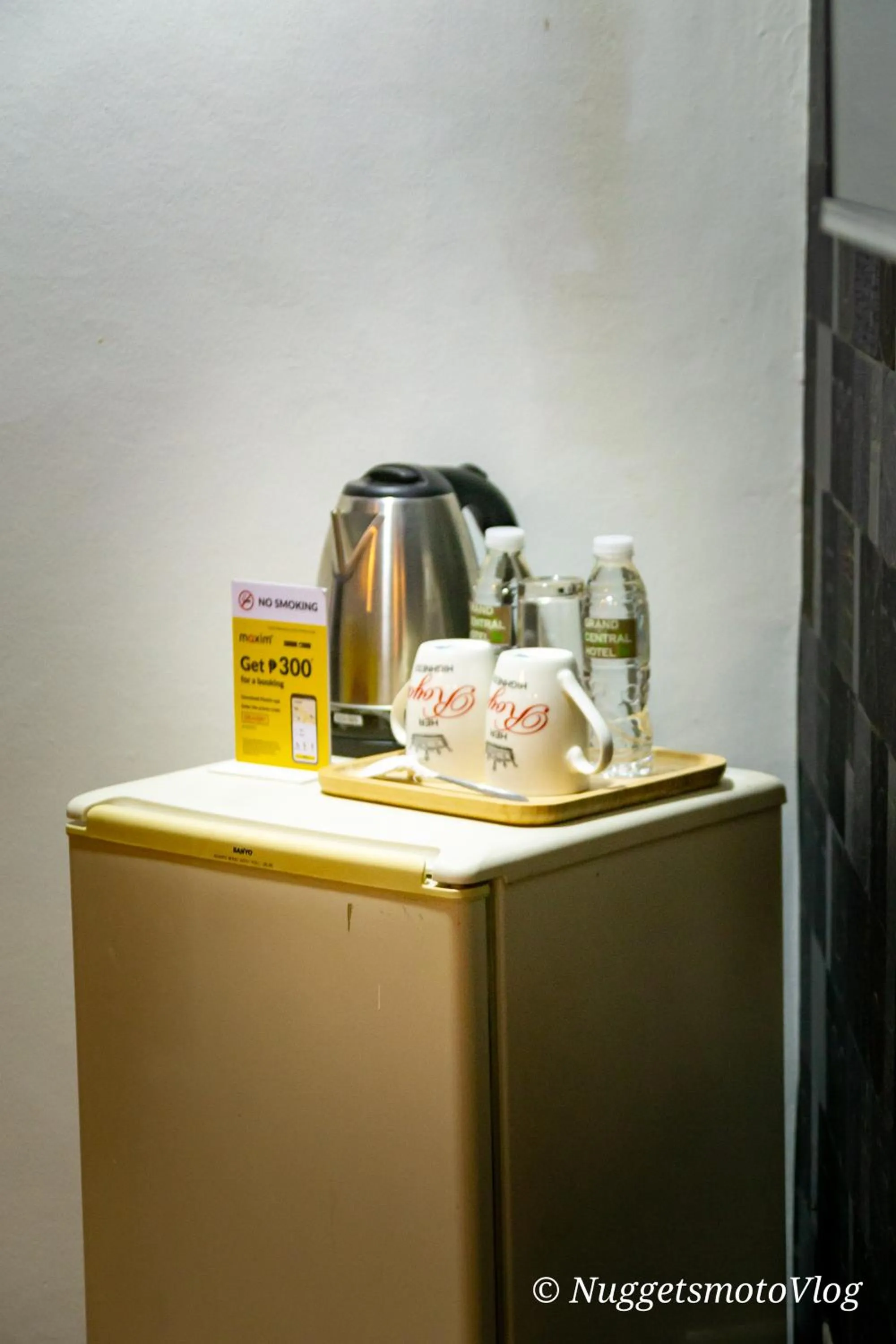 Coffee/tea facilities in Grand Central Hotel