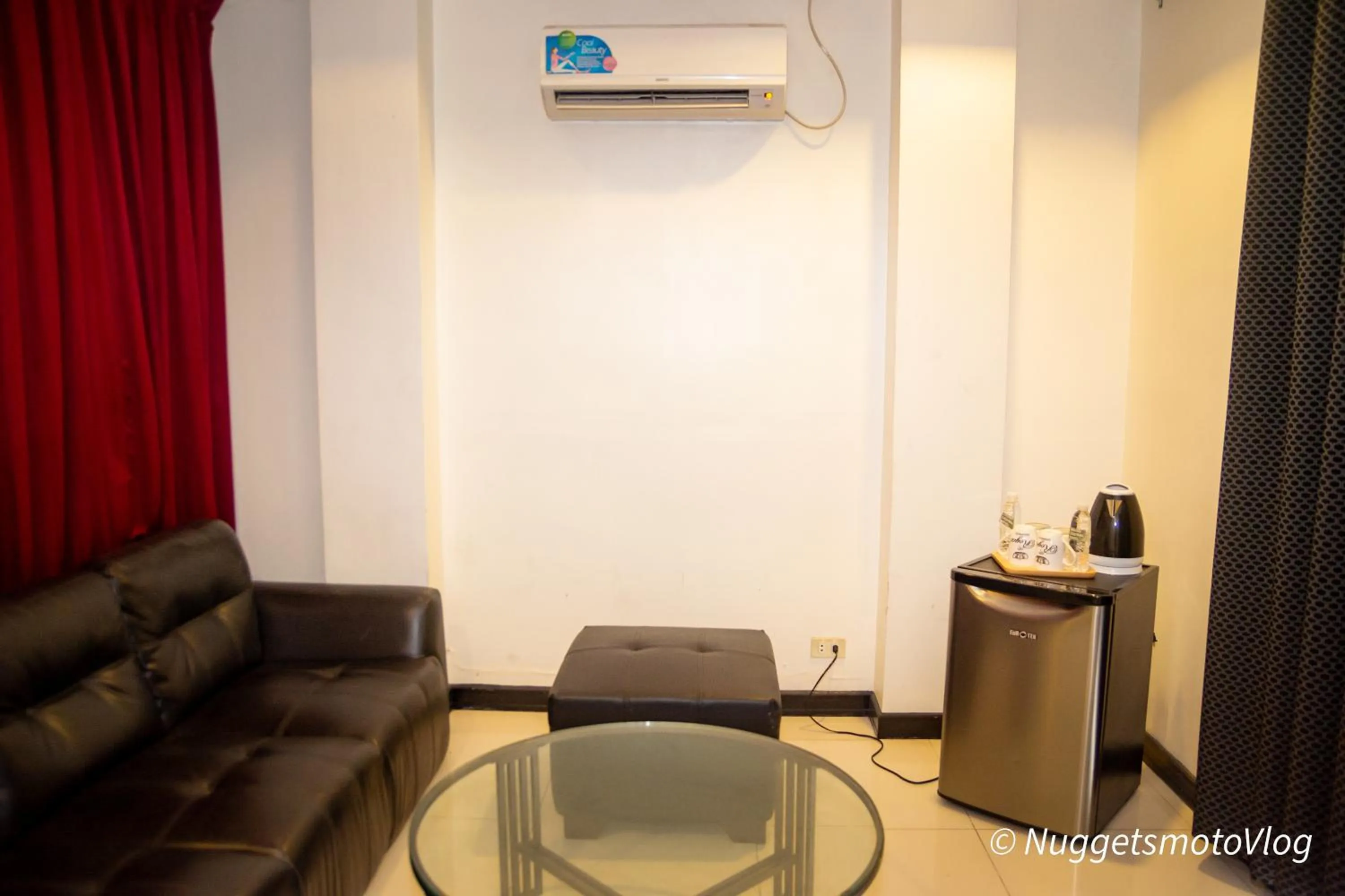 Seating area in Grand Central Hotel