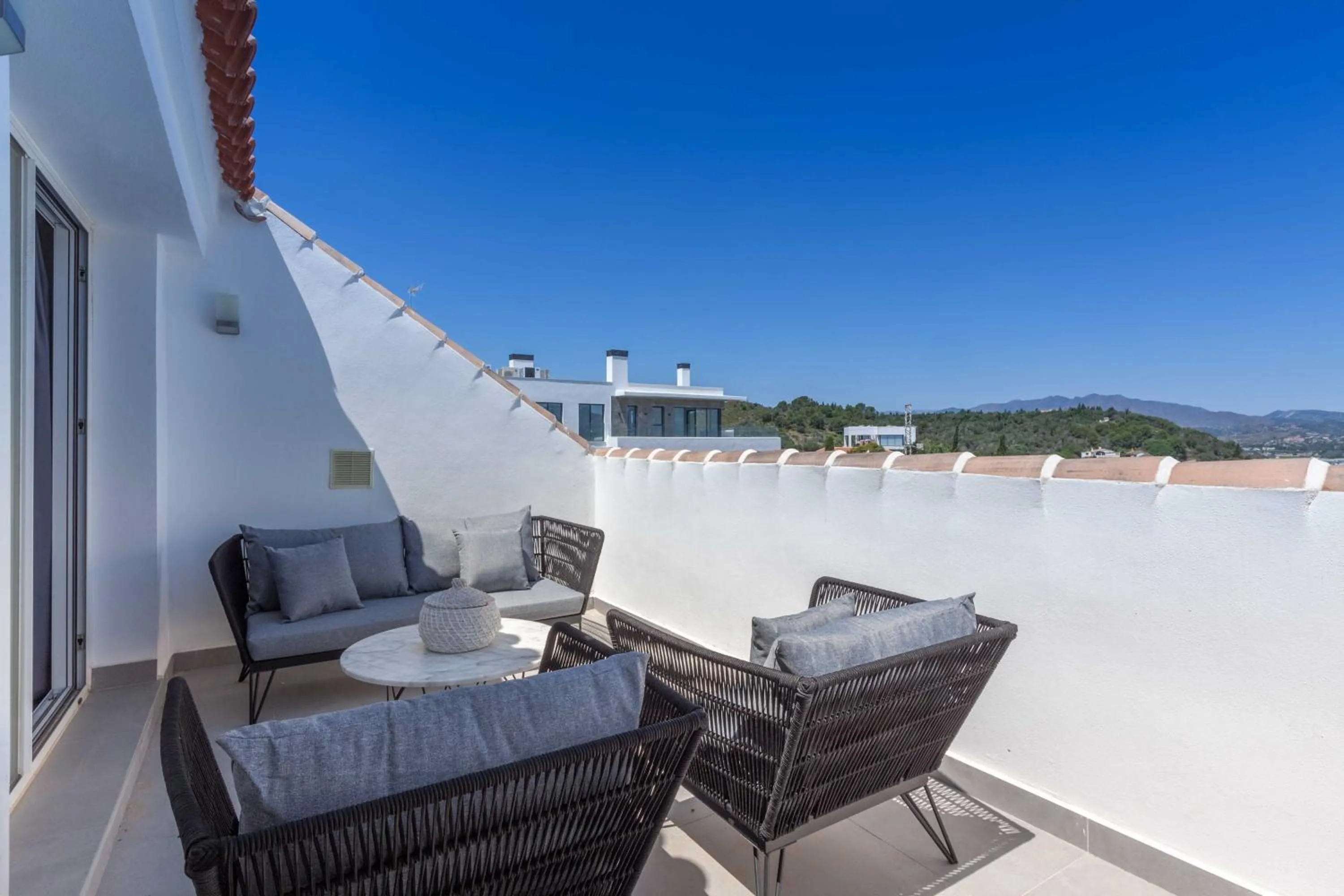 Castillo Sohail penthouse by Costarentals- Ref 147