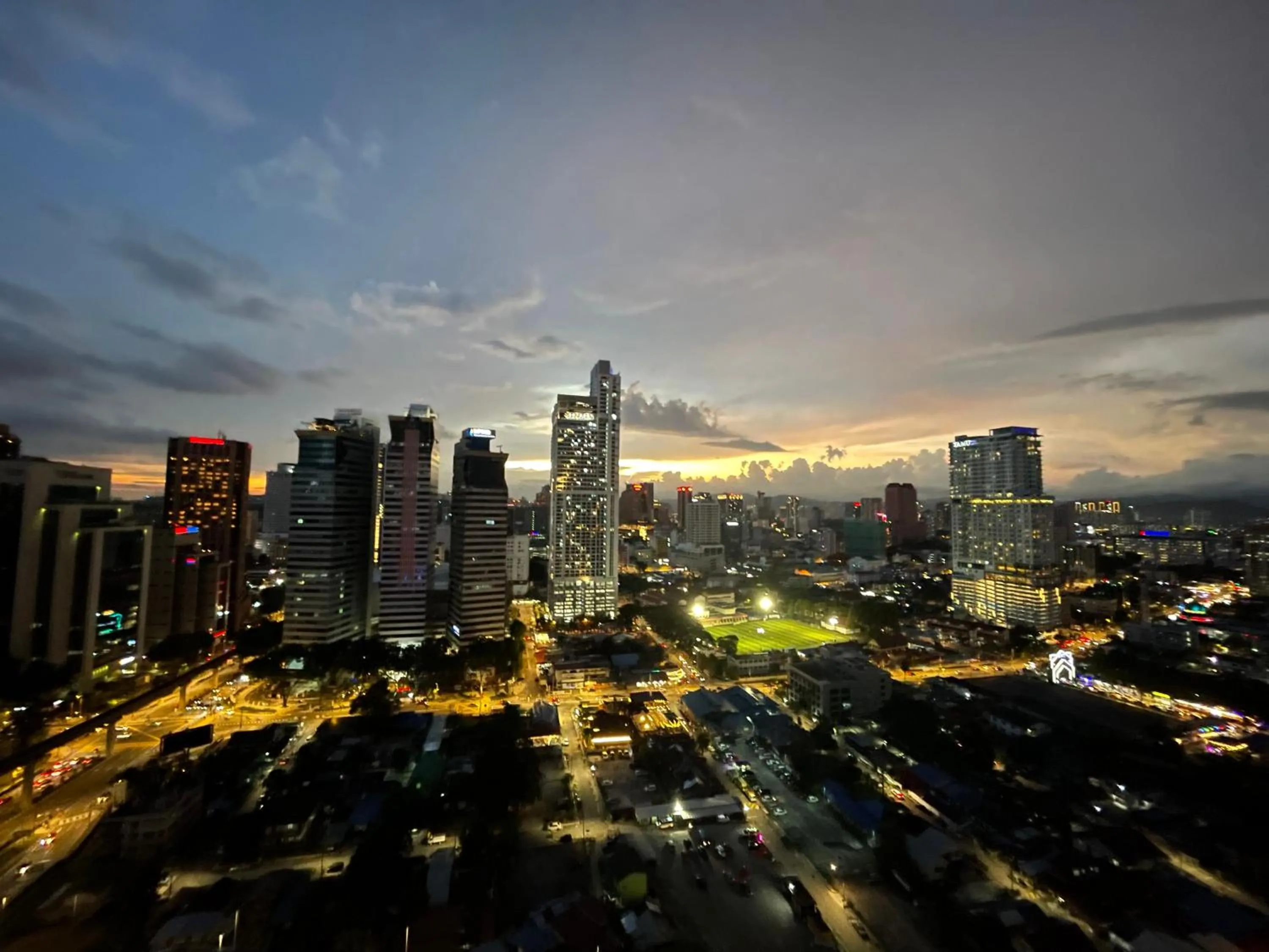 Night in Mercu Summer Suite KLCC by Kuminshu