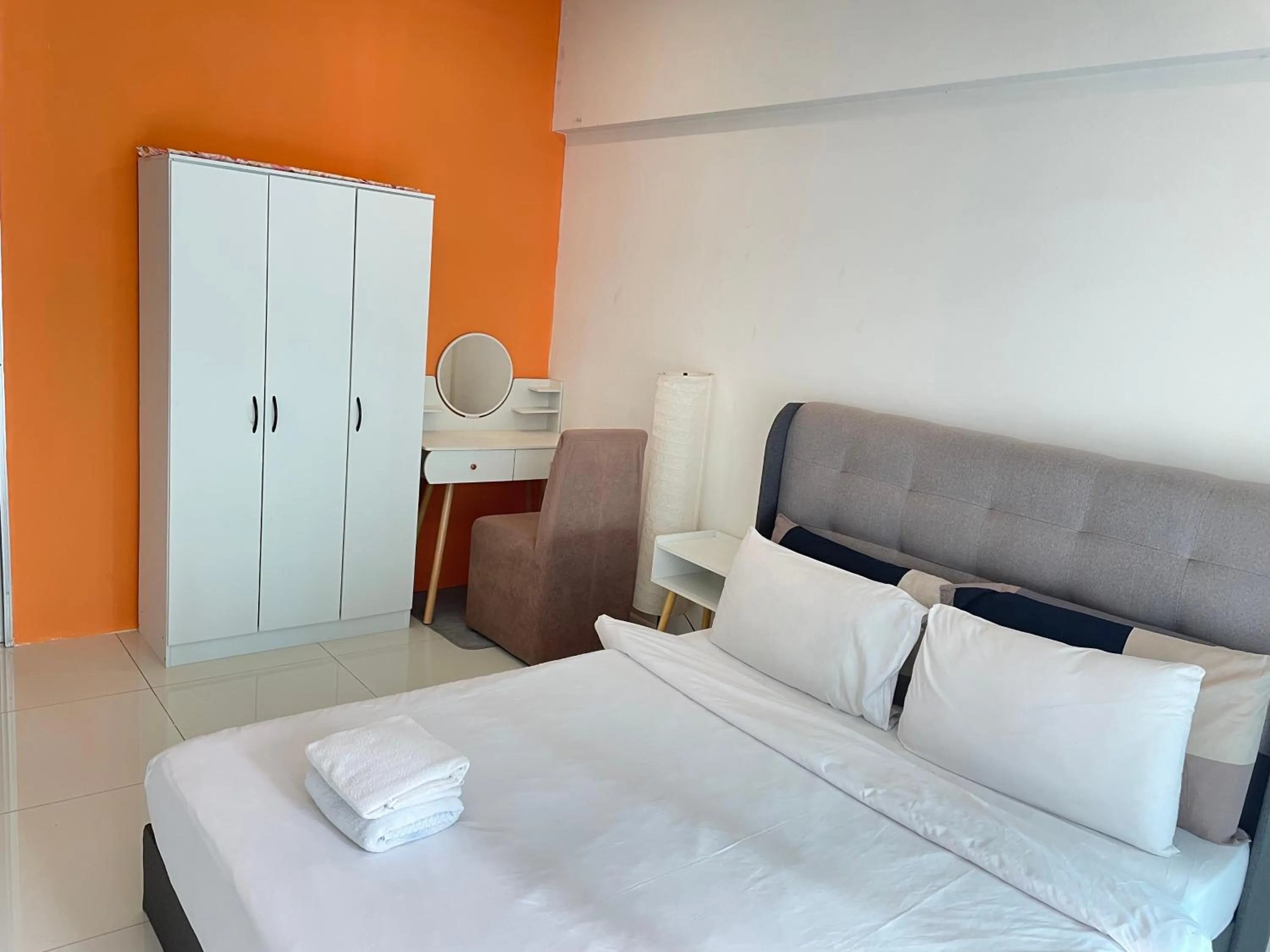 Bed in Mercu Summer Suite KLCC by Kuminshu